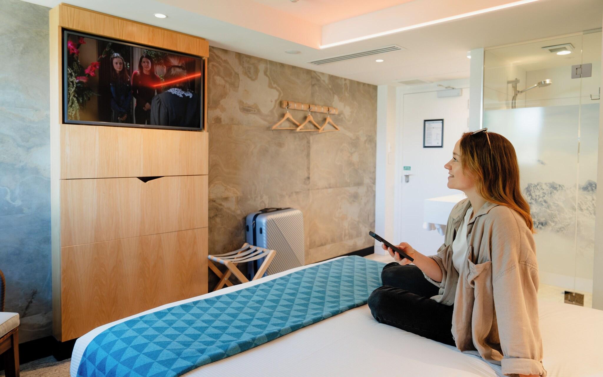 Double Deluxe Queen Bed