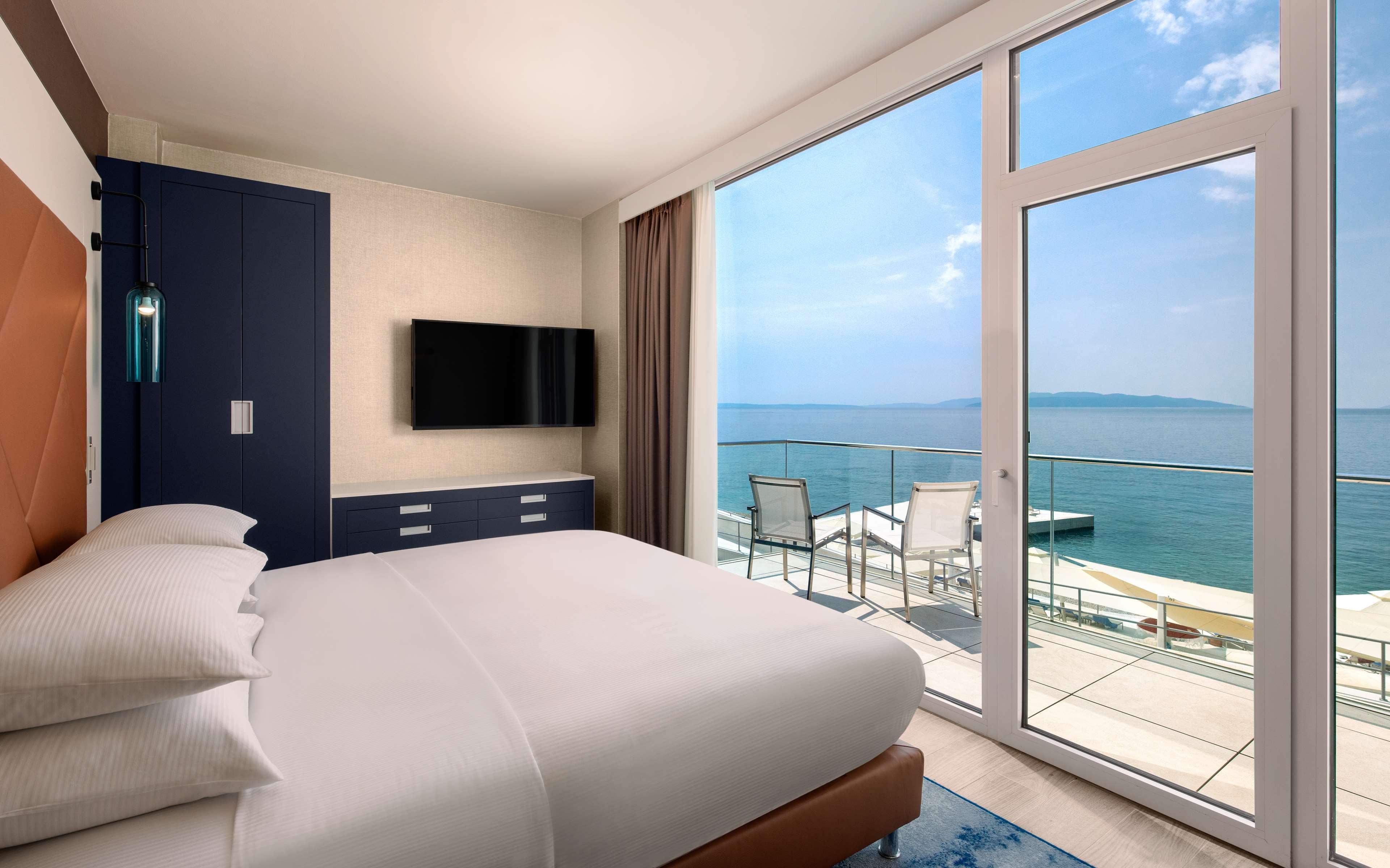 Apartment Sea View King Bed