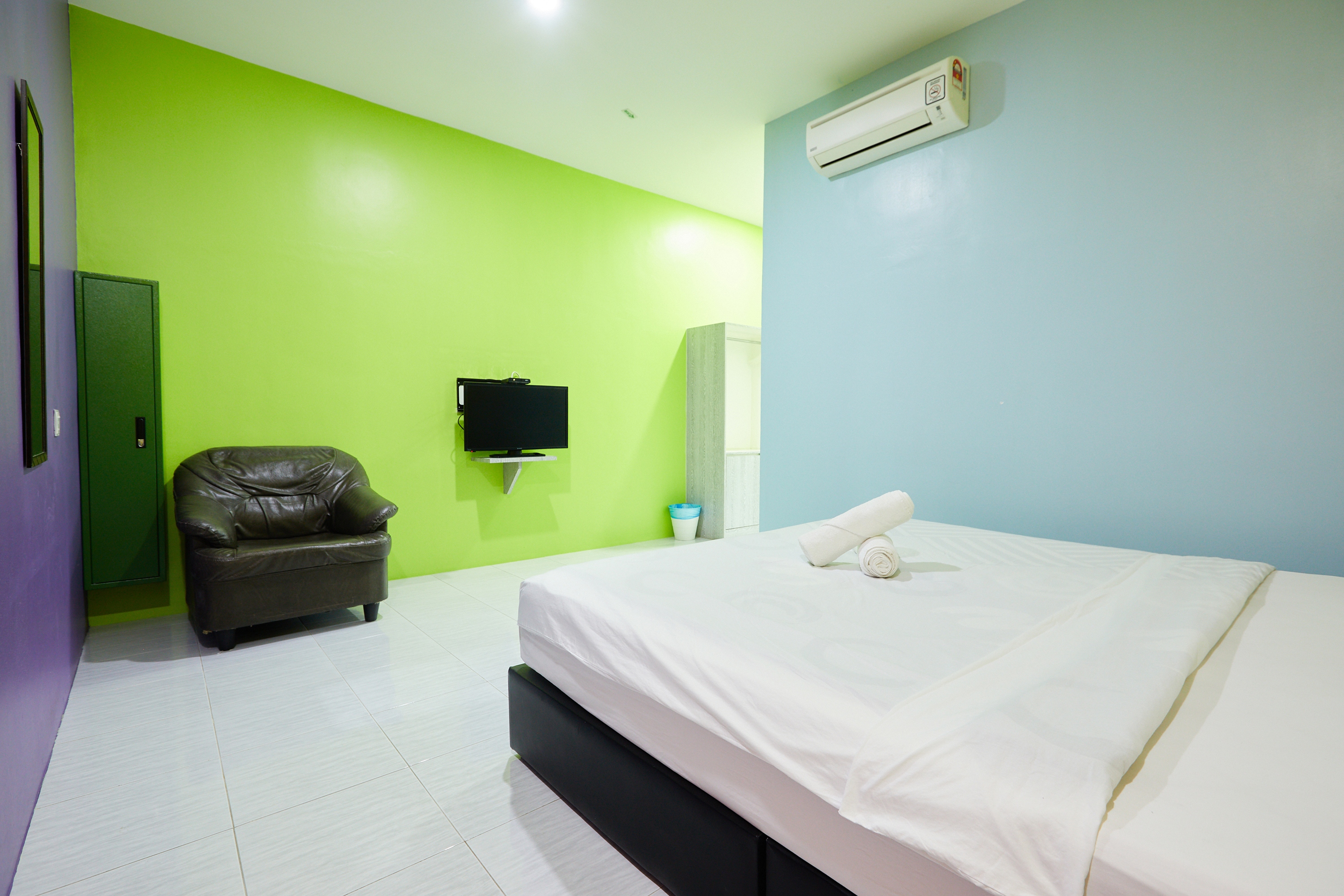 Double King Size Bed