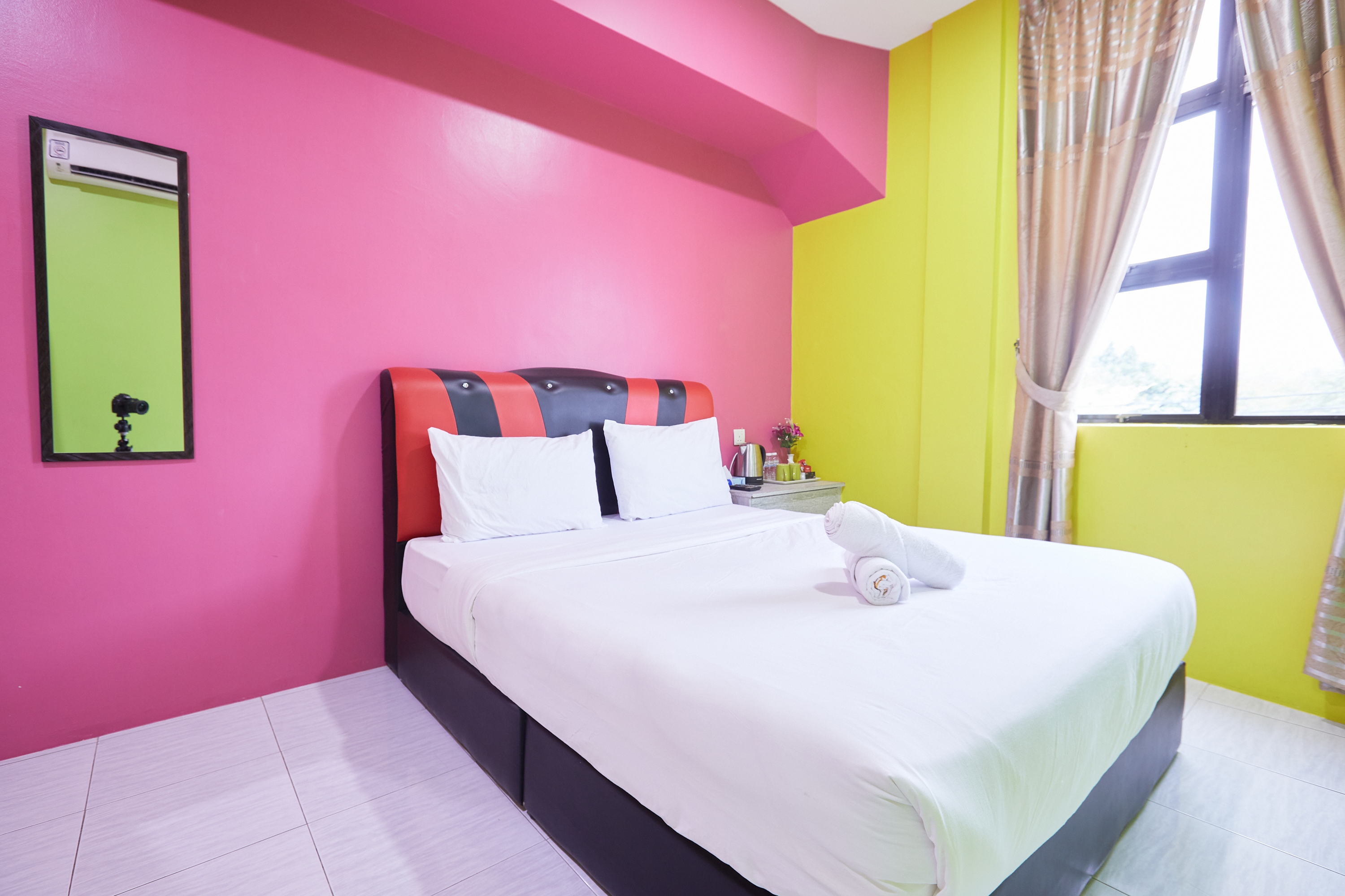 Double Queen Size Bed