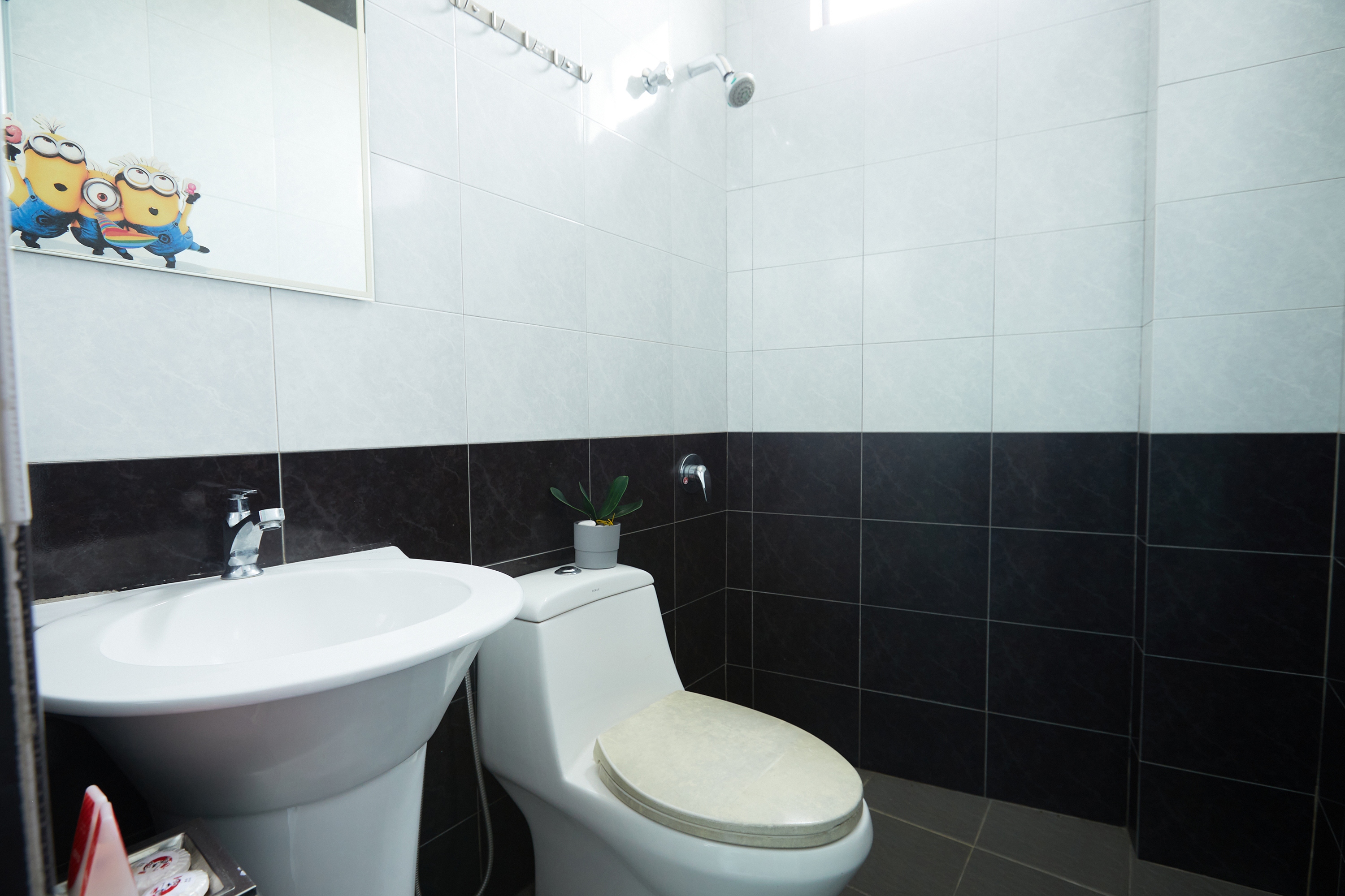 Double Queen Size Bed