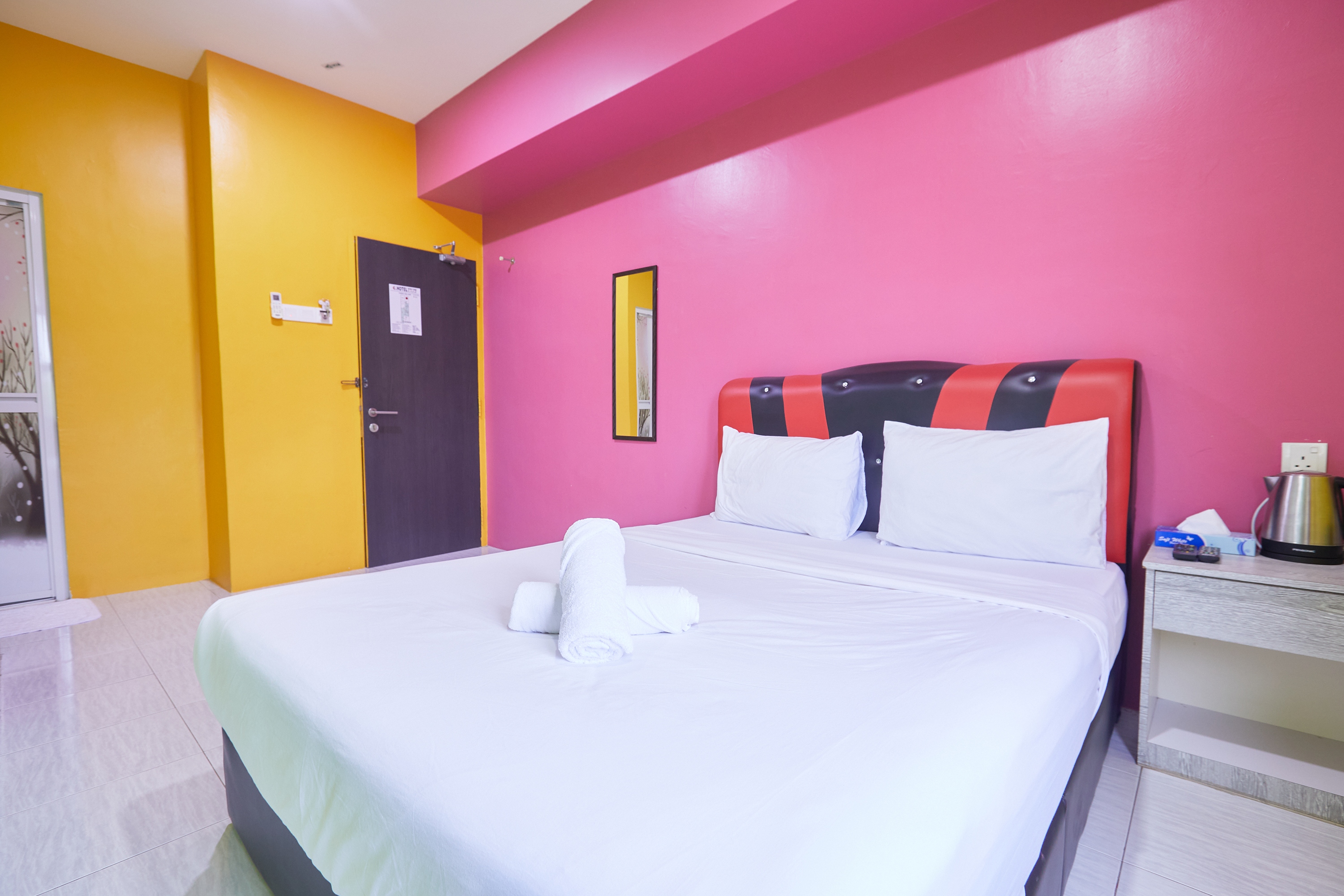 Double Queen Size Bed