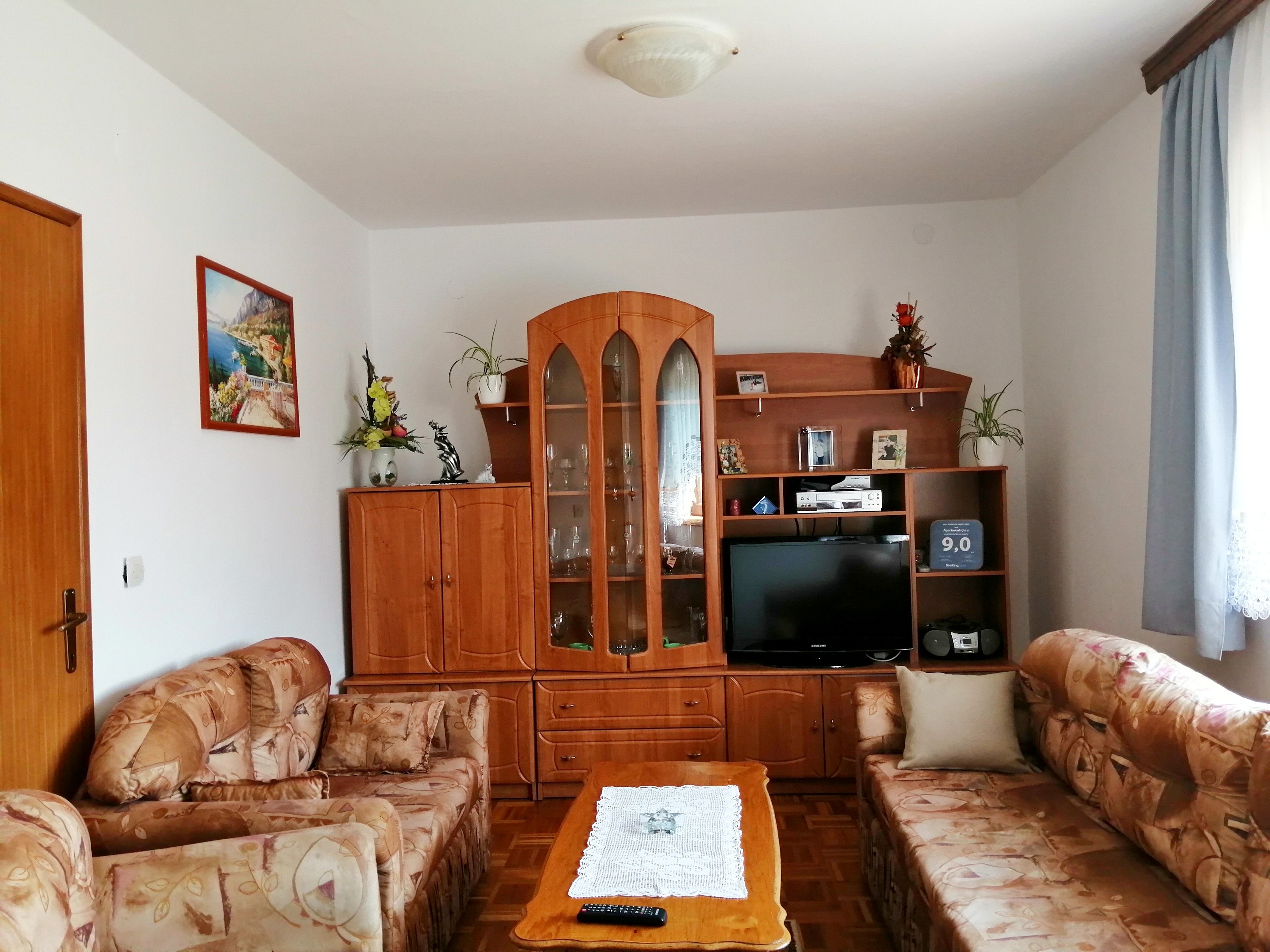 Apartment Capacity 4