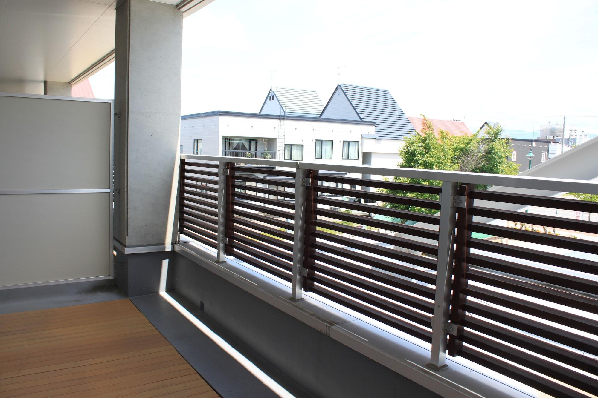 Twin Deluxe Two Beds