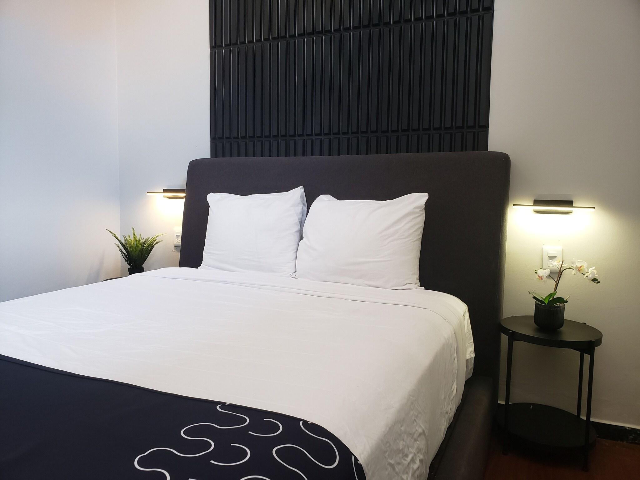 Double Superior Queen Bed