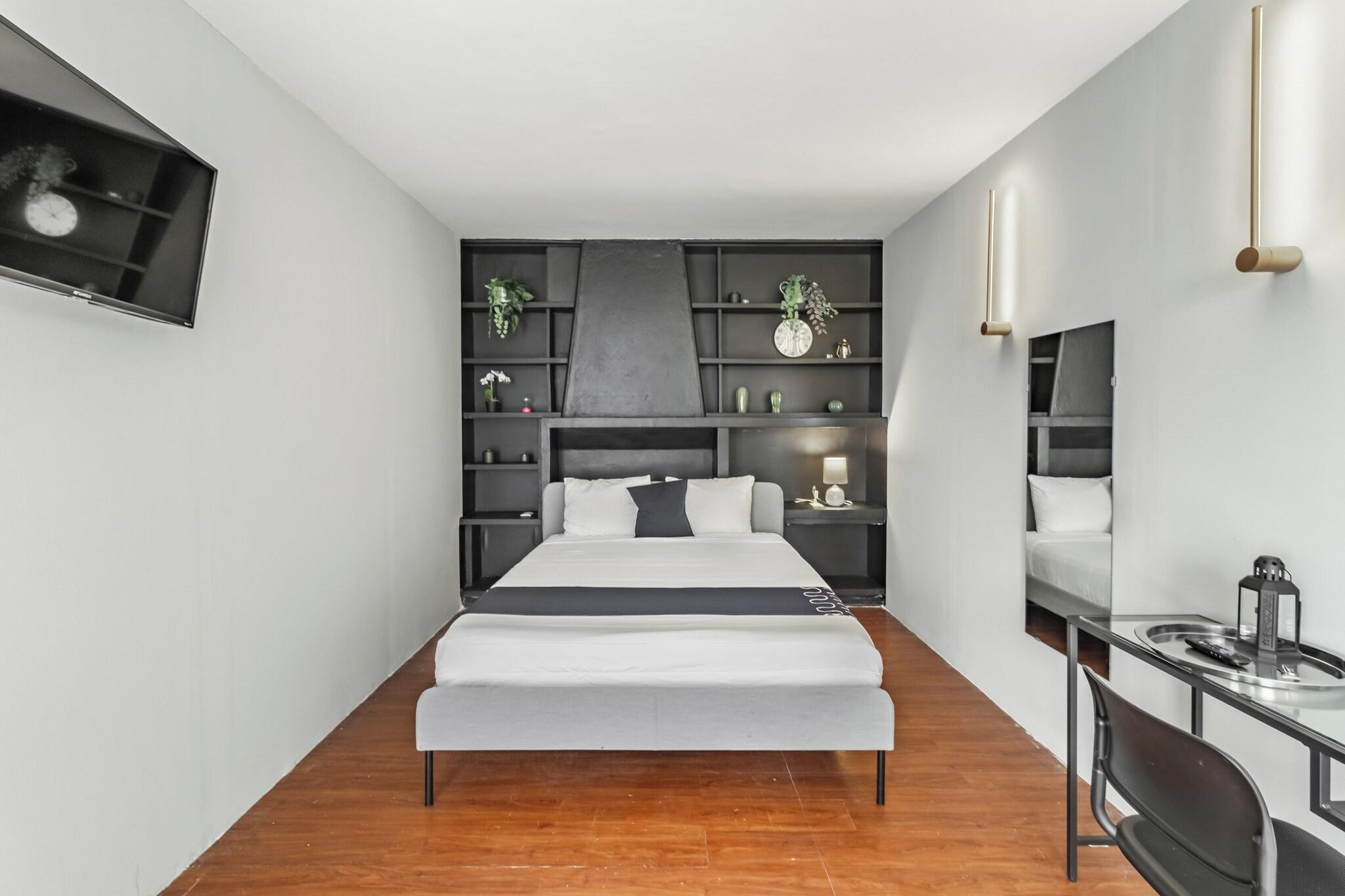 Double Executive Queen Bed