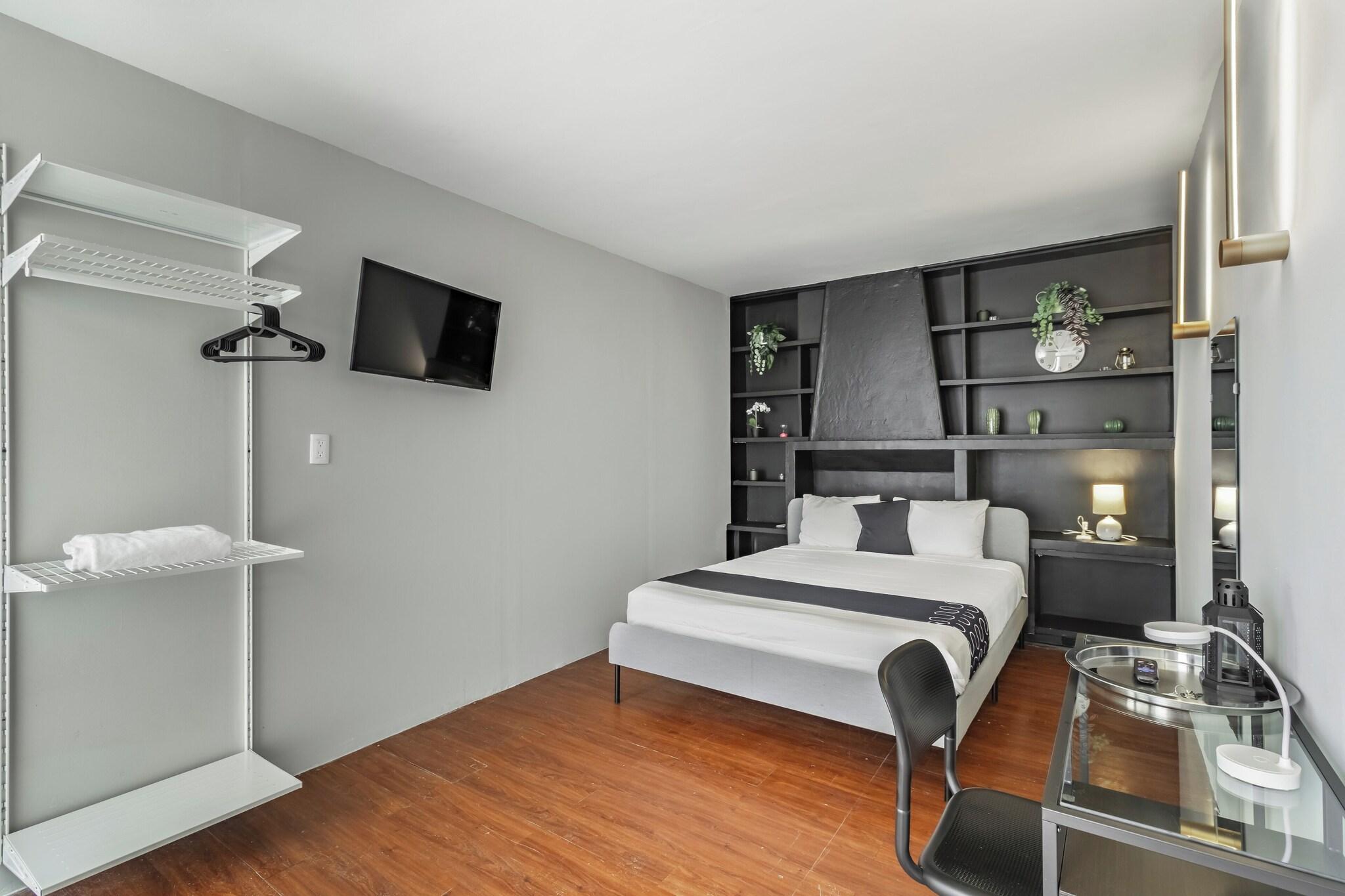 Double Executive Queen Bed