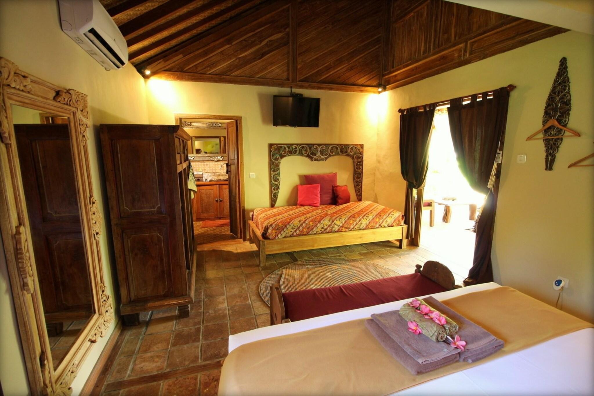 Double Deluxe King Bed