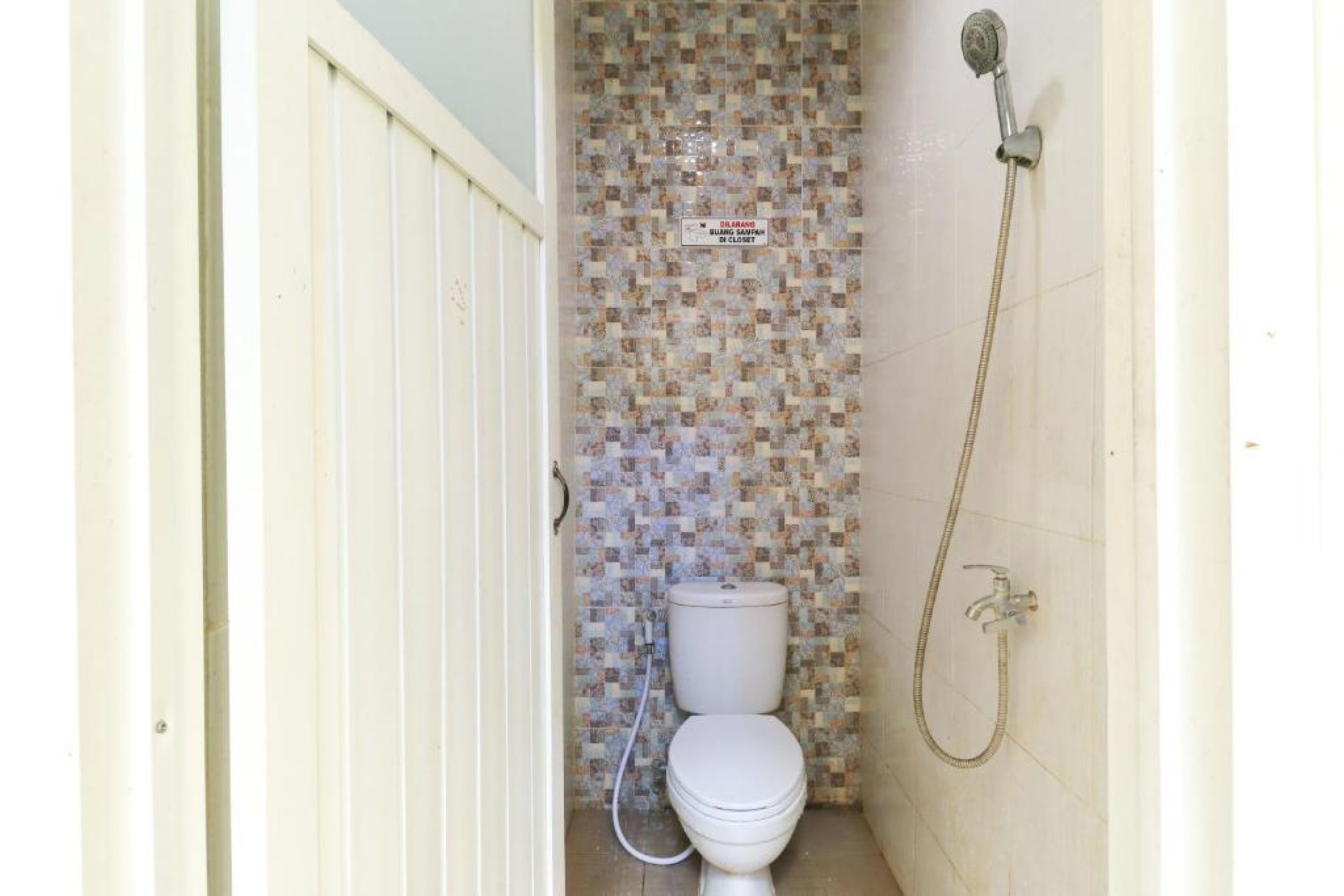 Single with Shared Bathroom