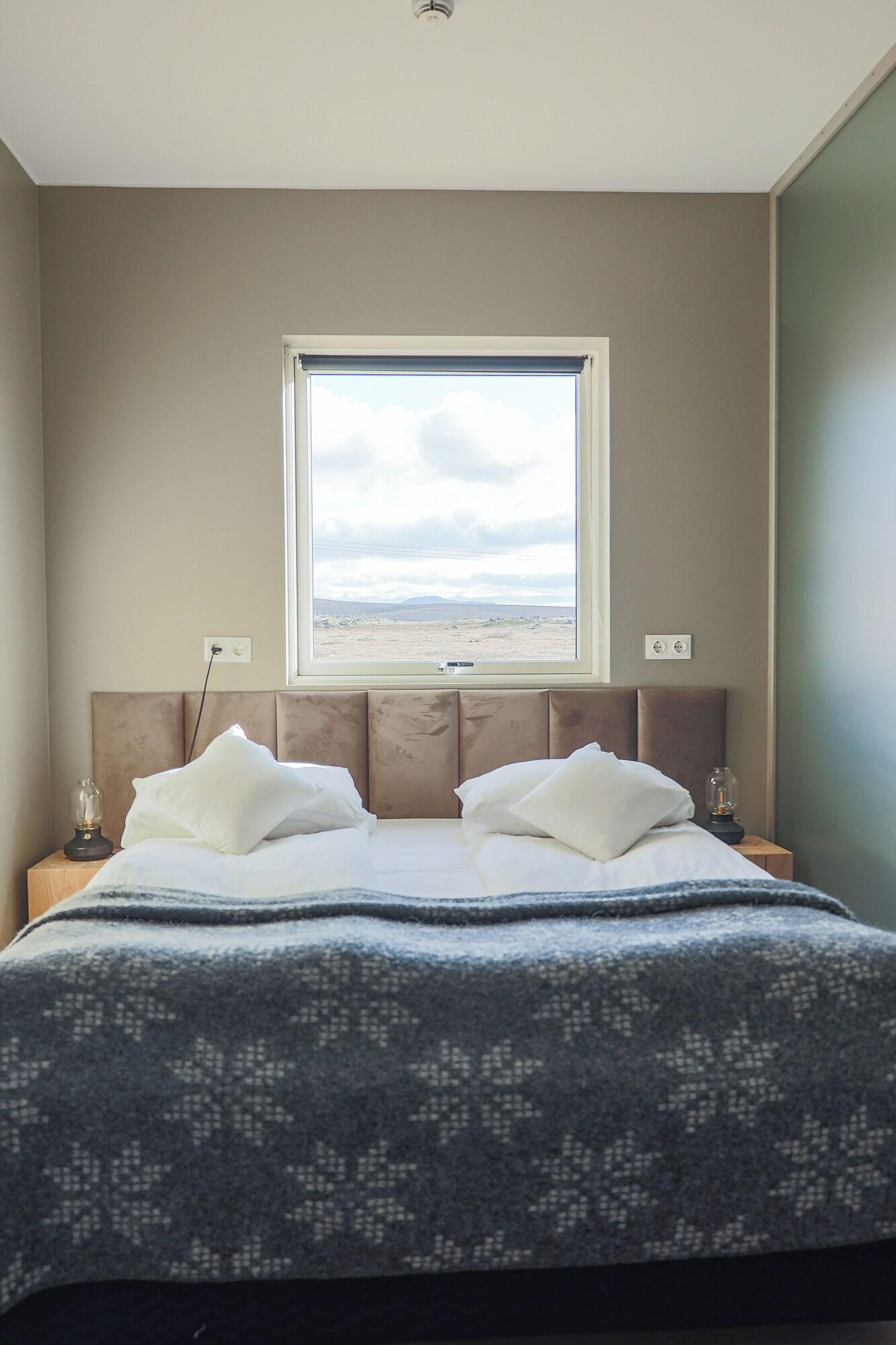 Double Accessible-queen Size Bed