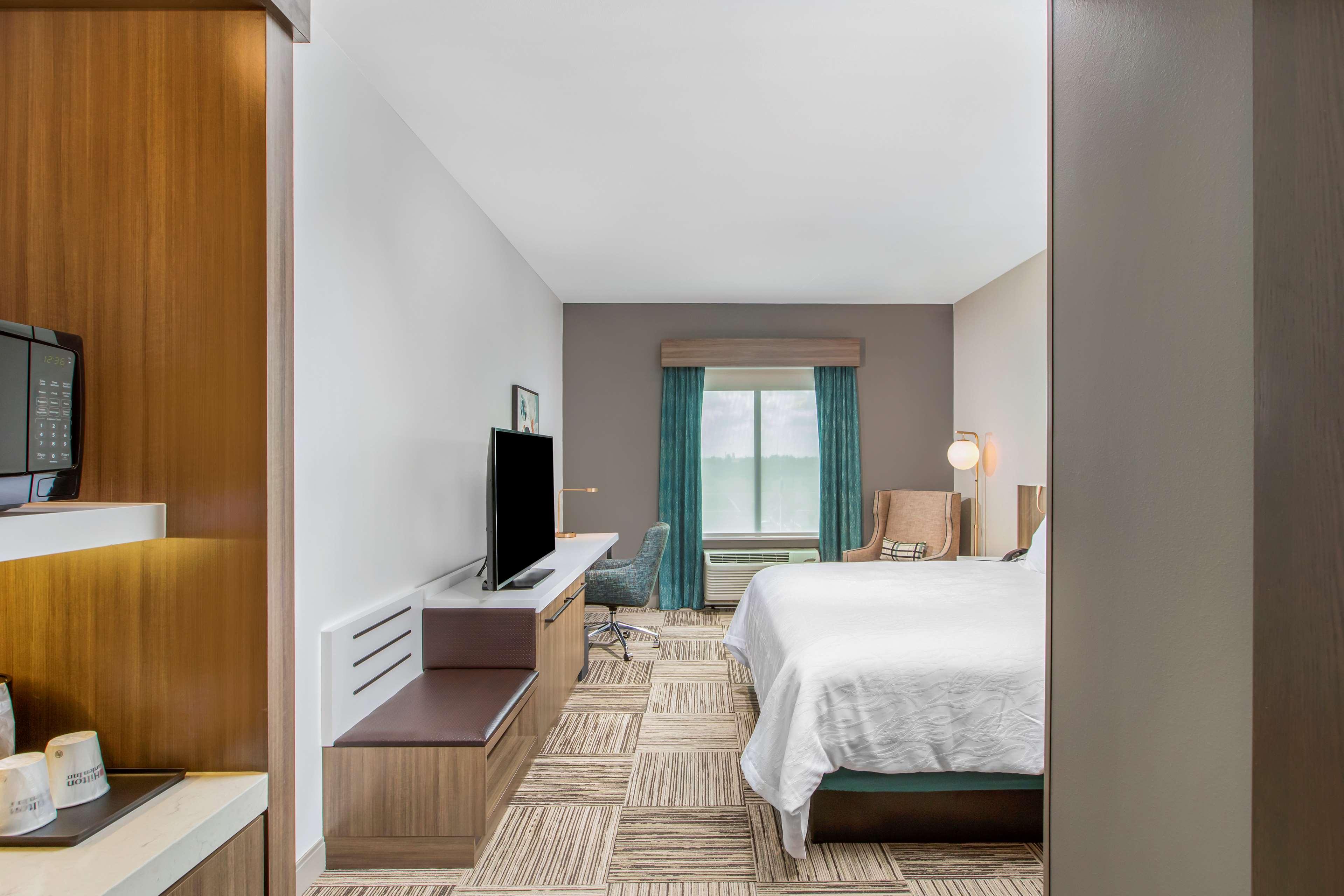 Junior Suite Accessible