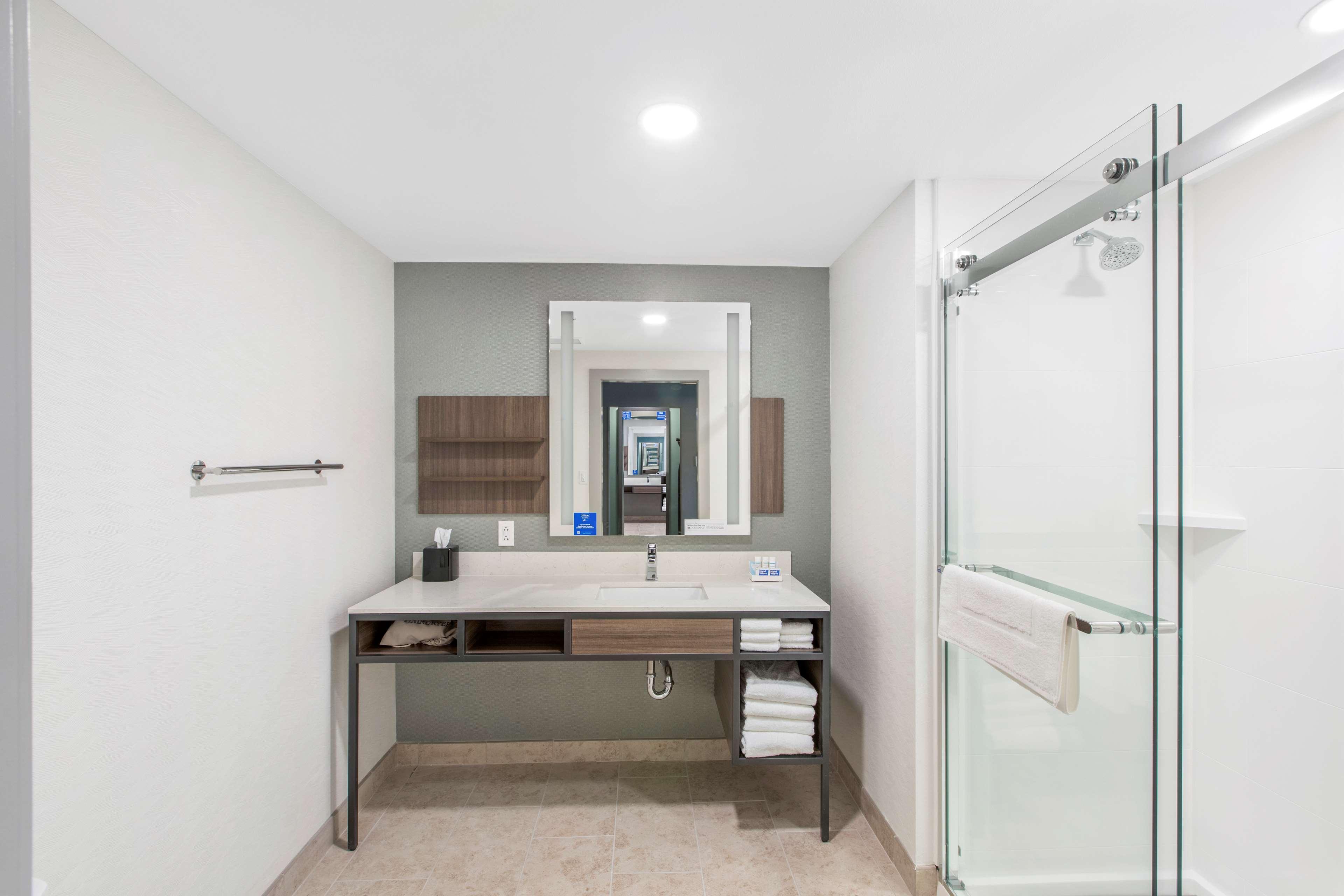 Junior Suite King Size Bed