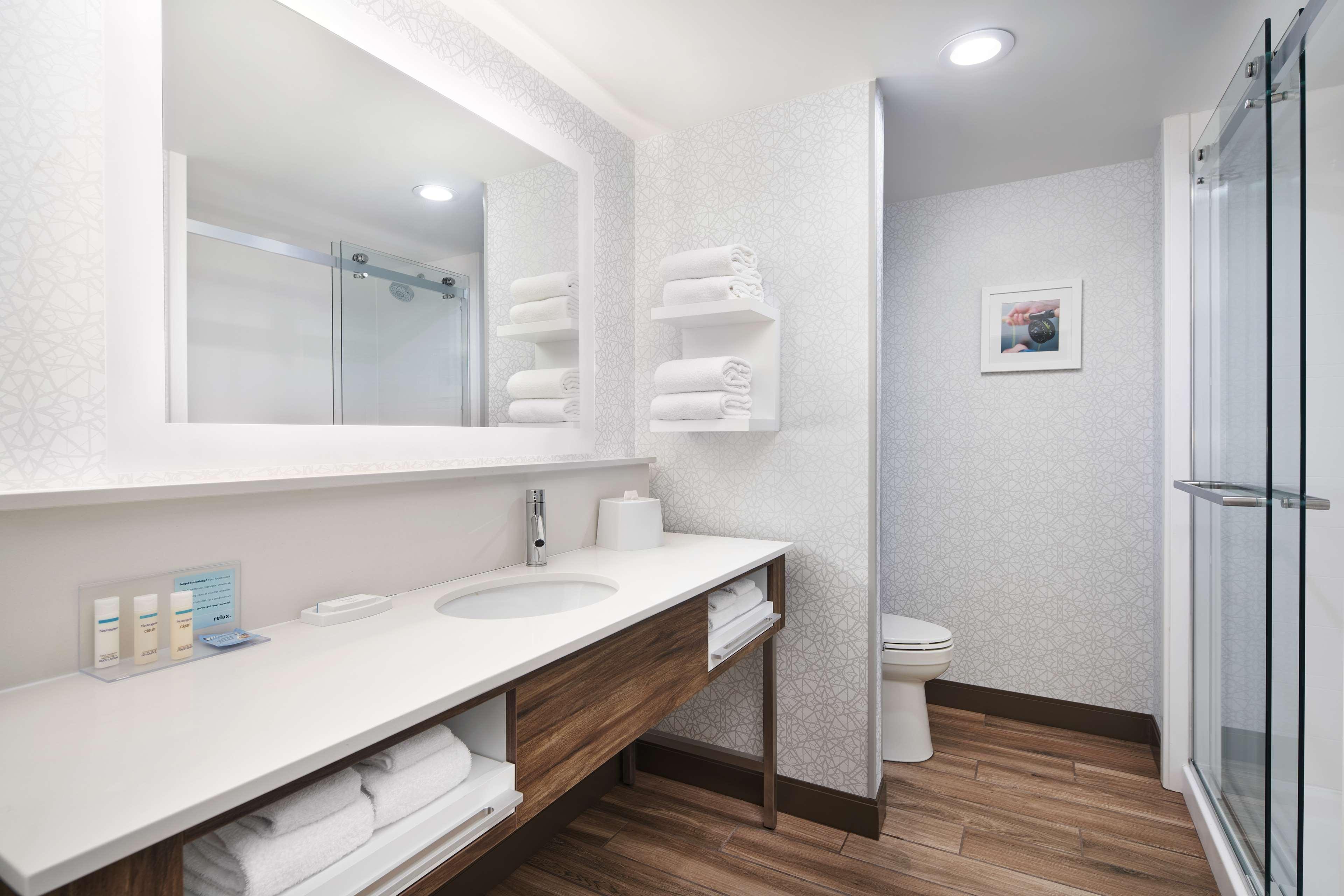 Studio King Size Bed