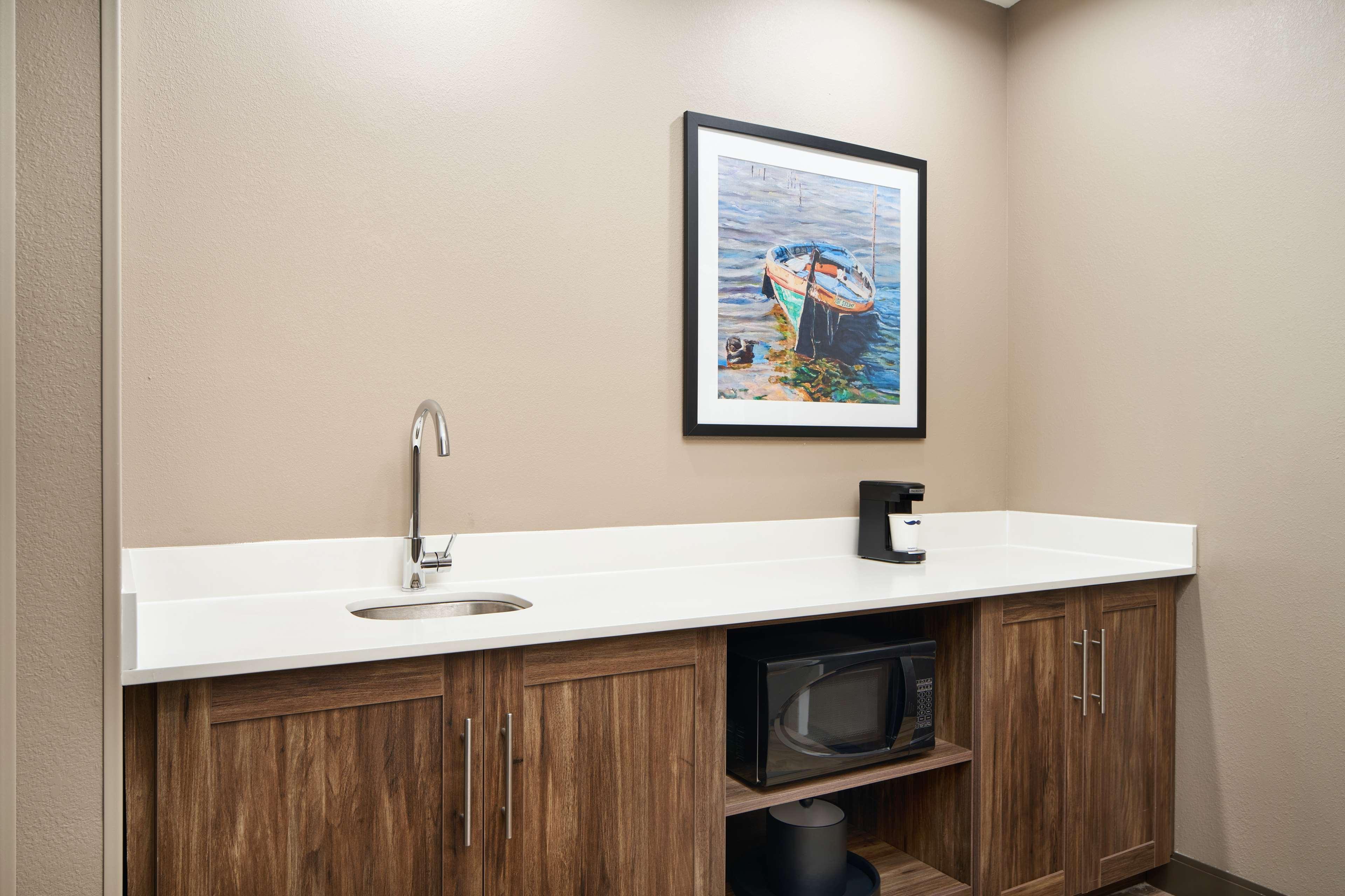 Suite Two Queen Beds