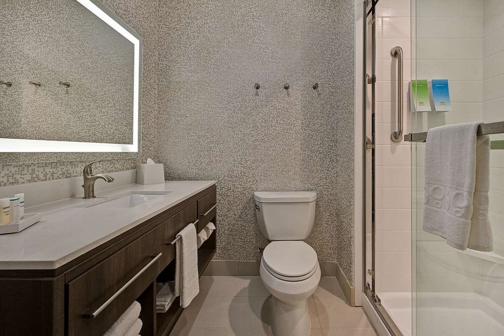 Studio King Size Bed