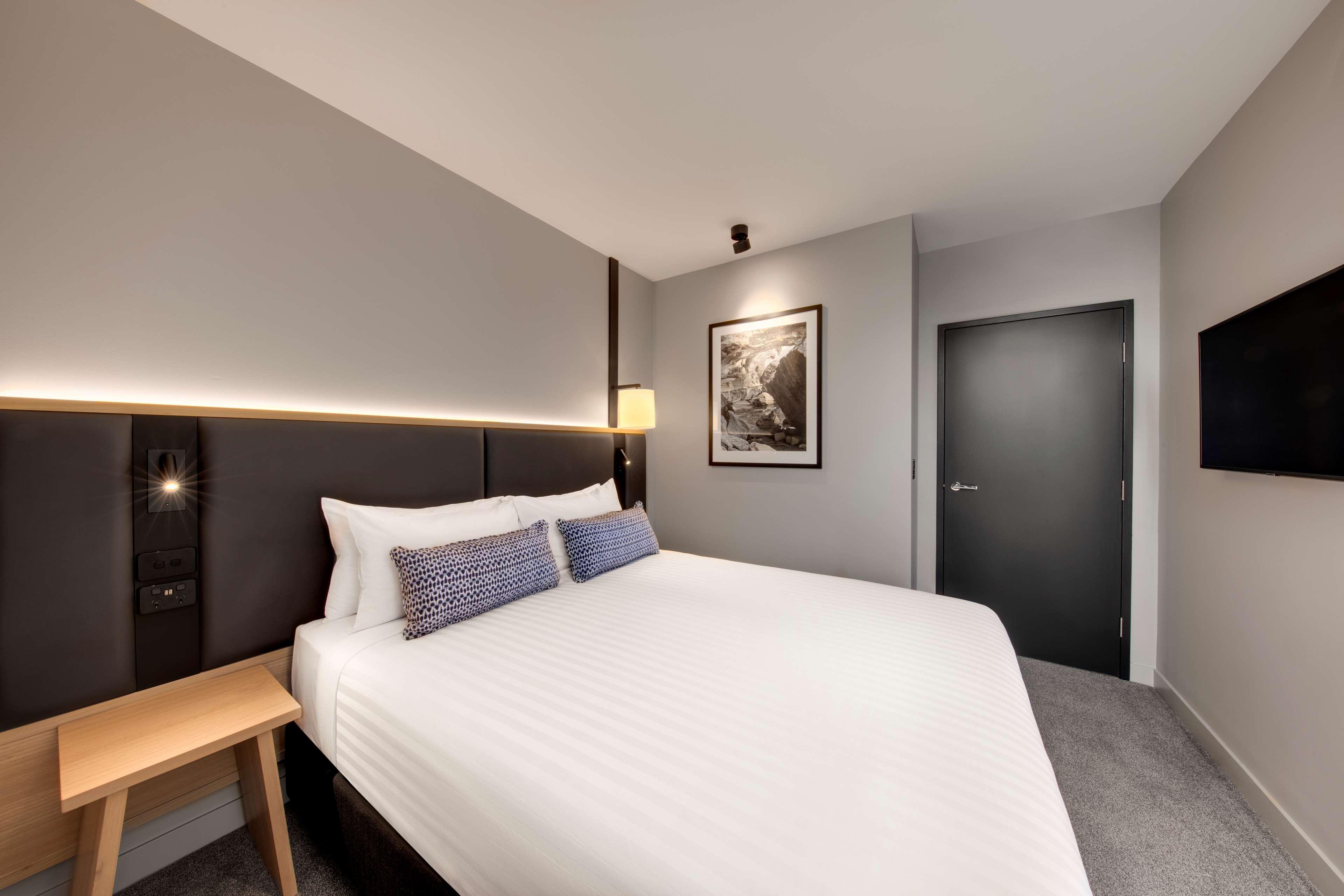 Suite Deluxe Queen Bed