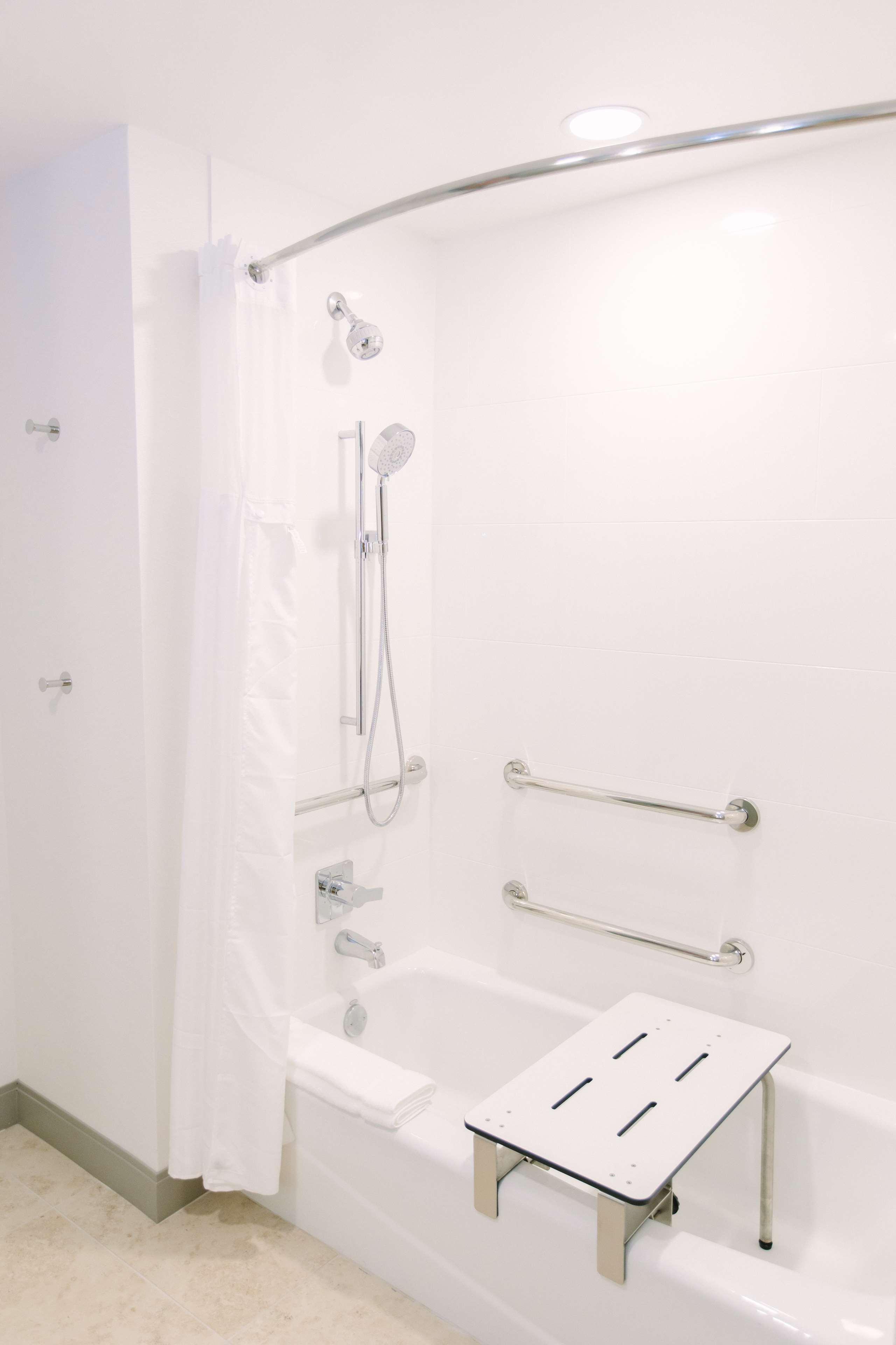 Double Deluxe King Bed