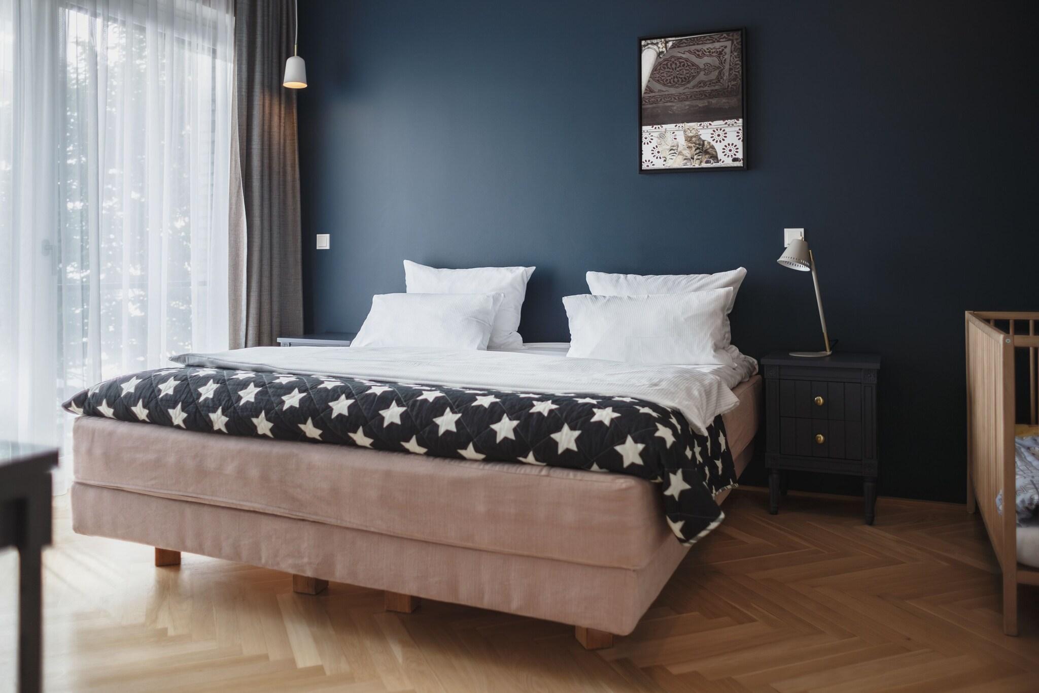 Apartment King Size Bed