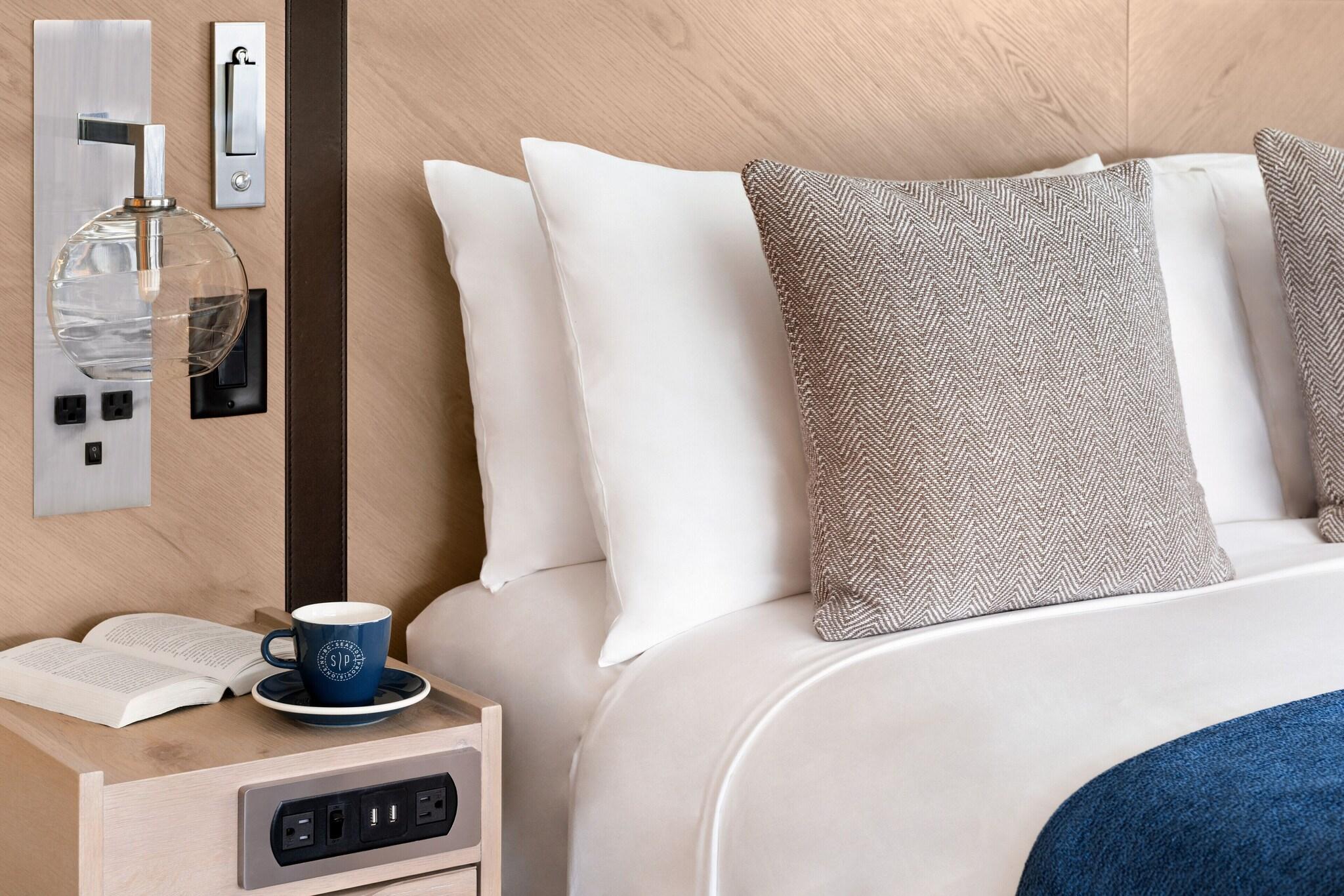 Suite Ocean View King Bed