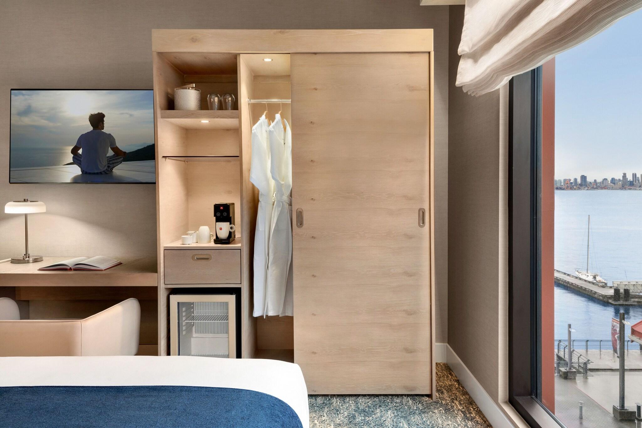 Double Ocean View King Bed