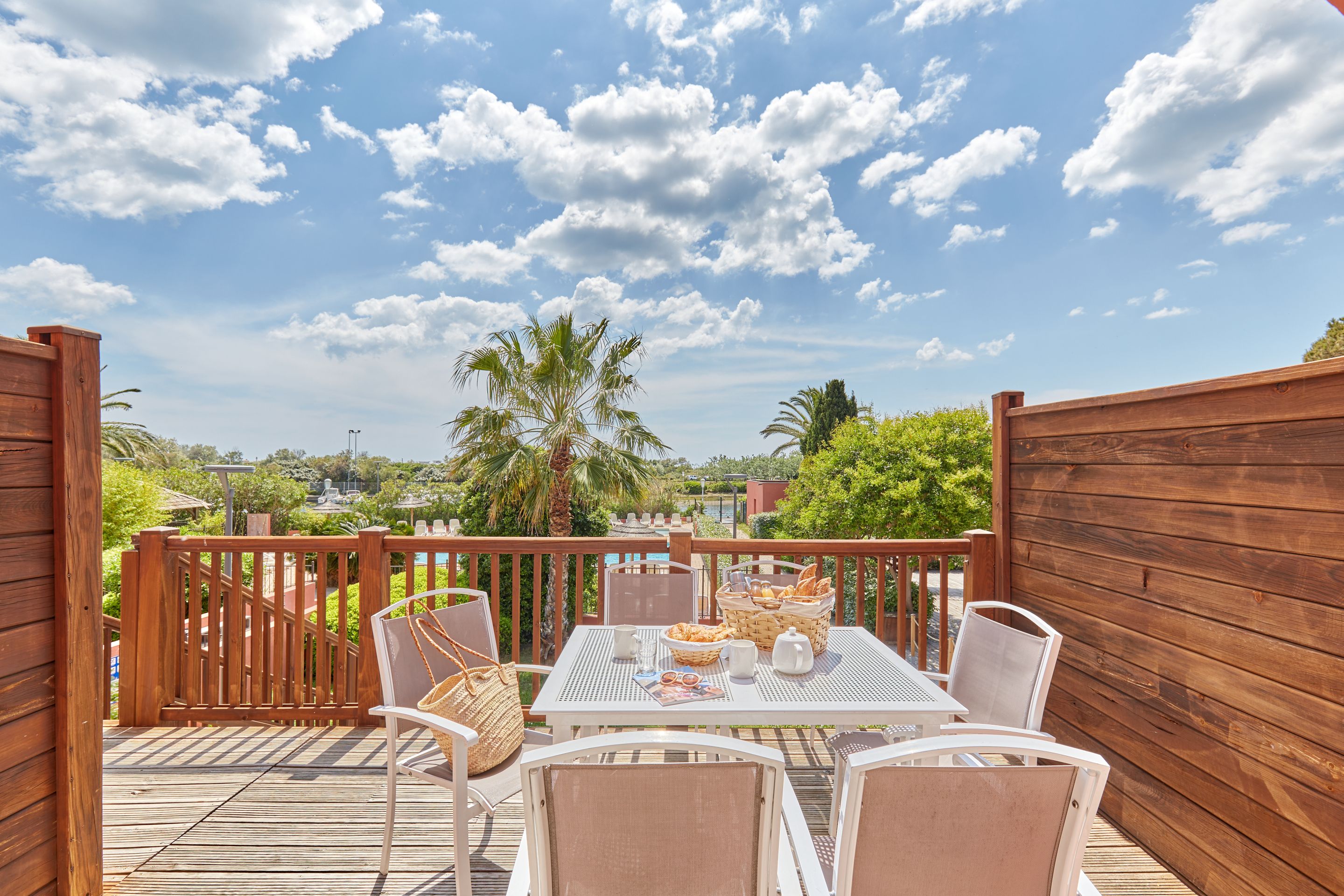 Apartment Capacity 6