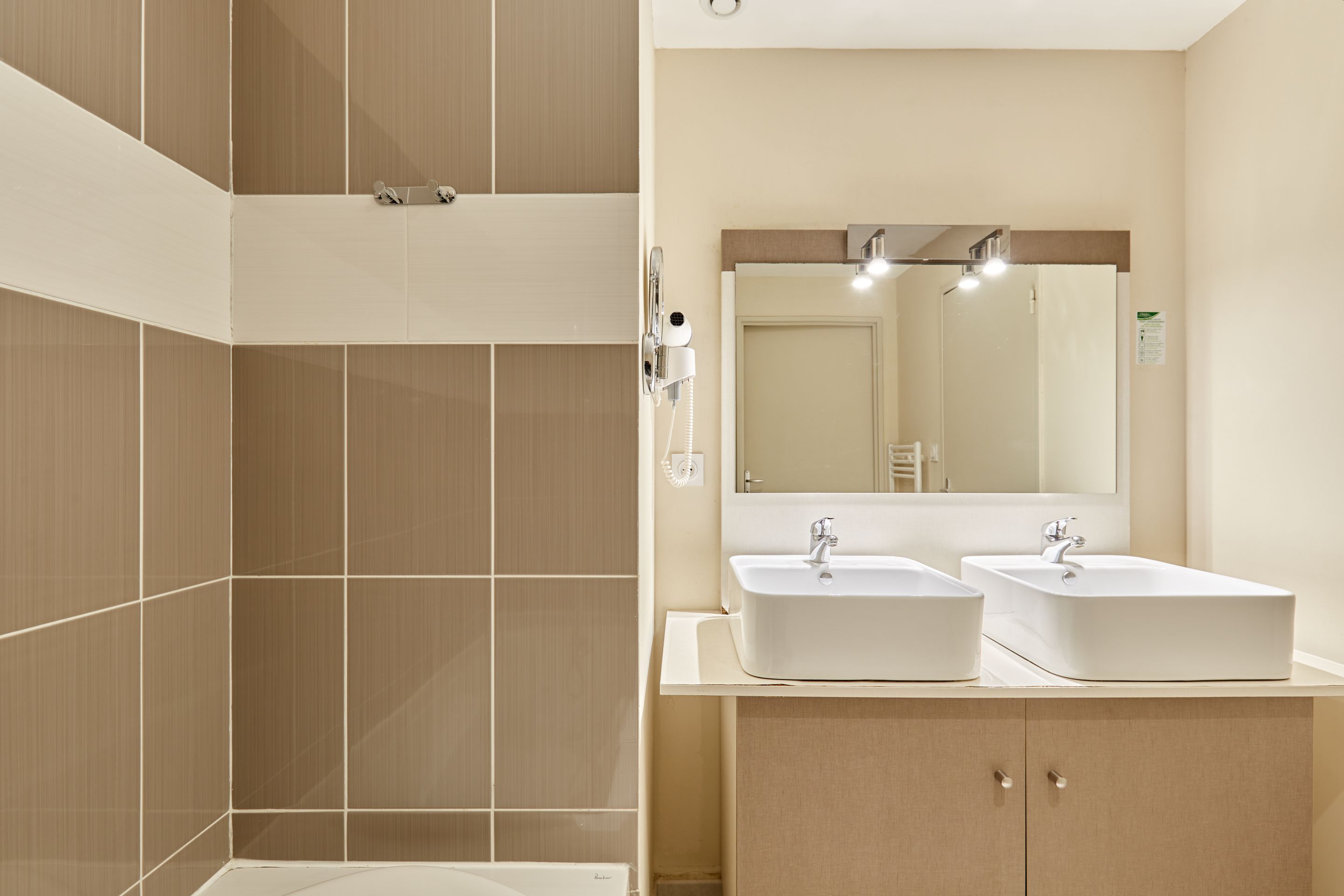 Apartment Capacity 6