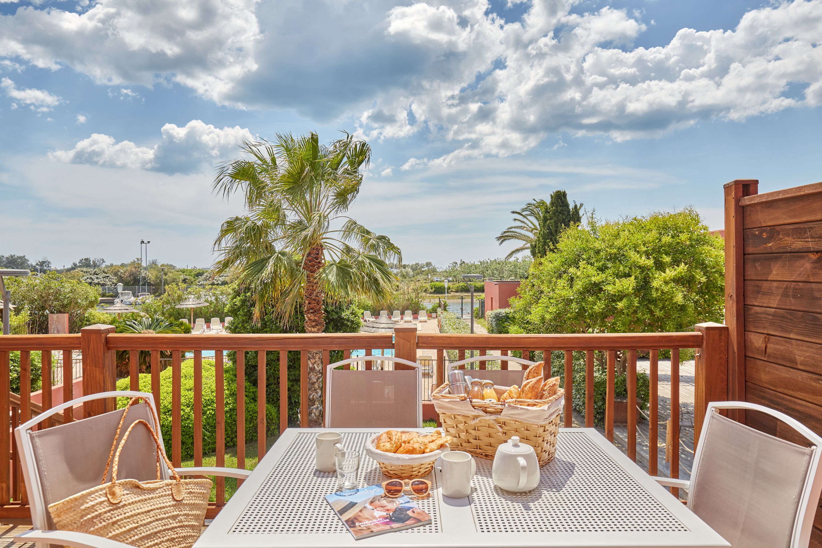 Apartment Capacity 6