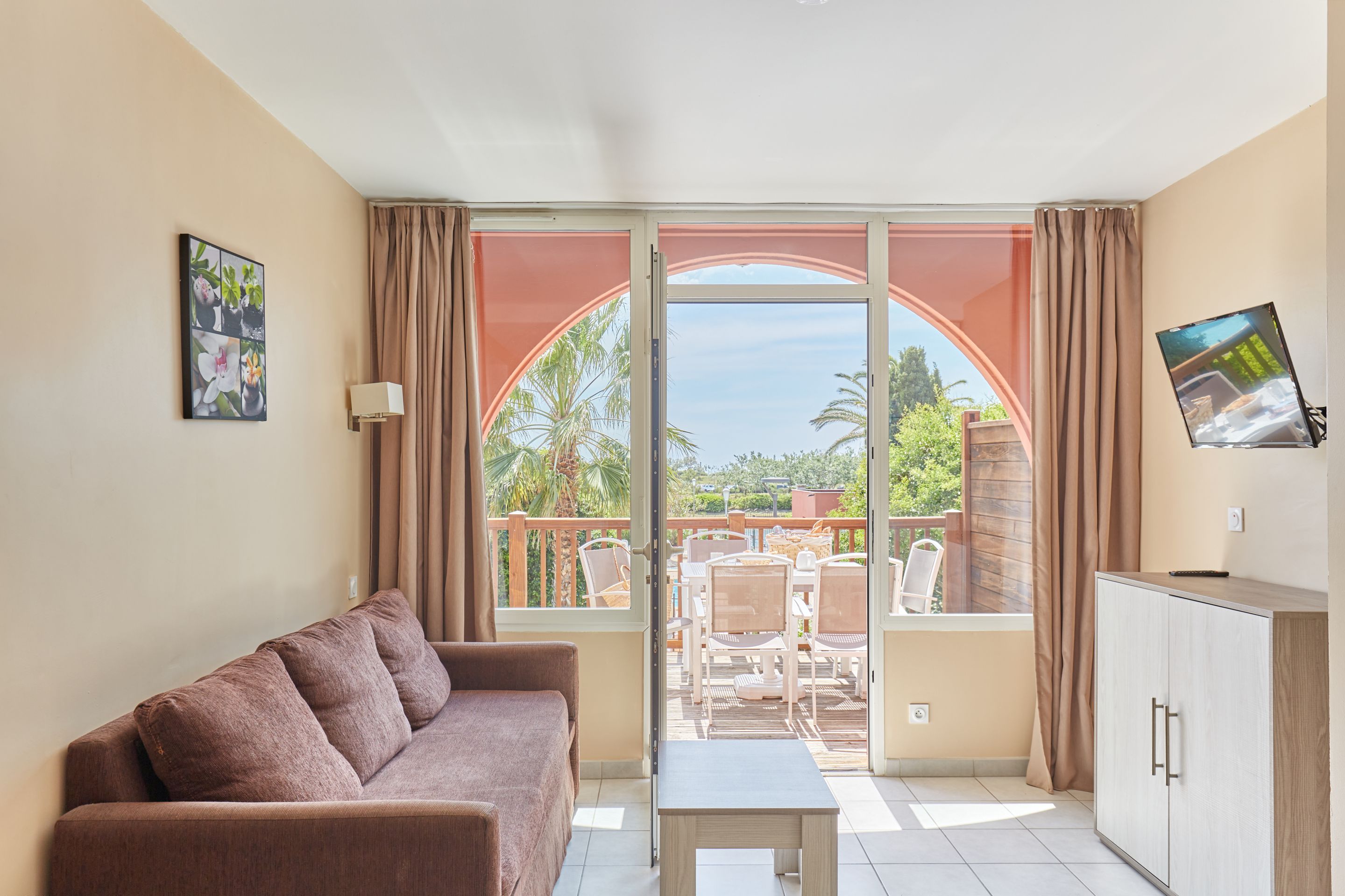 Apartment Capacity 6