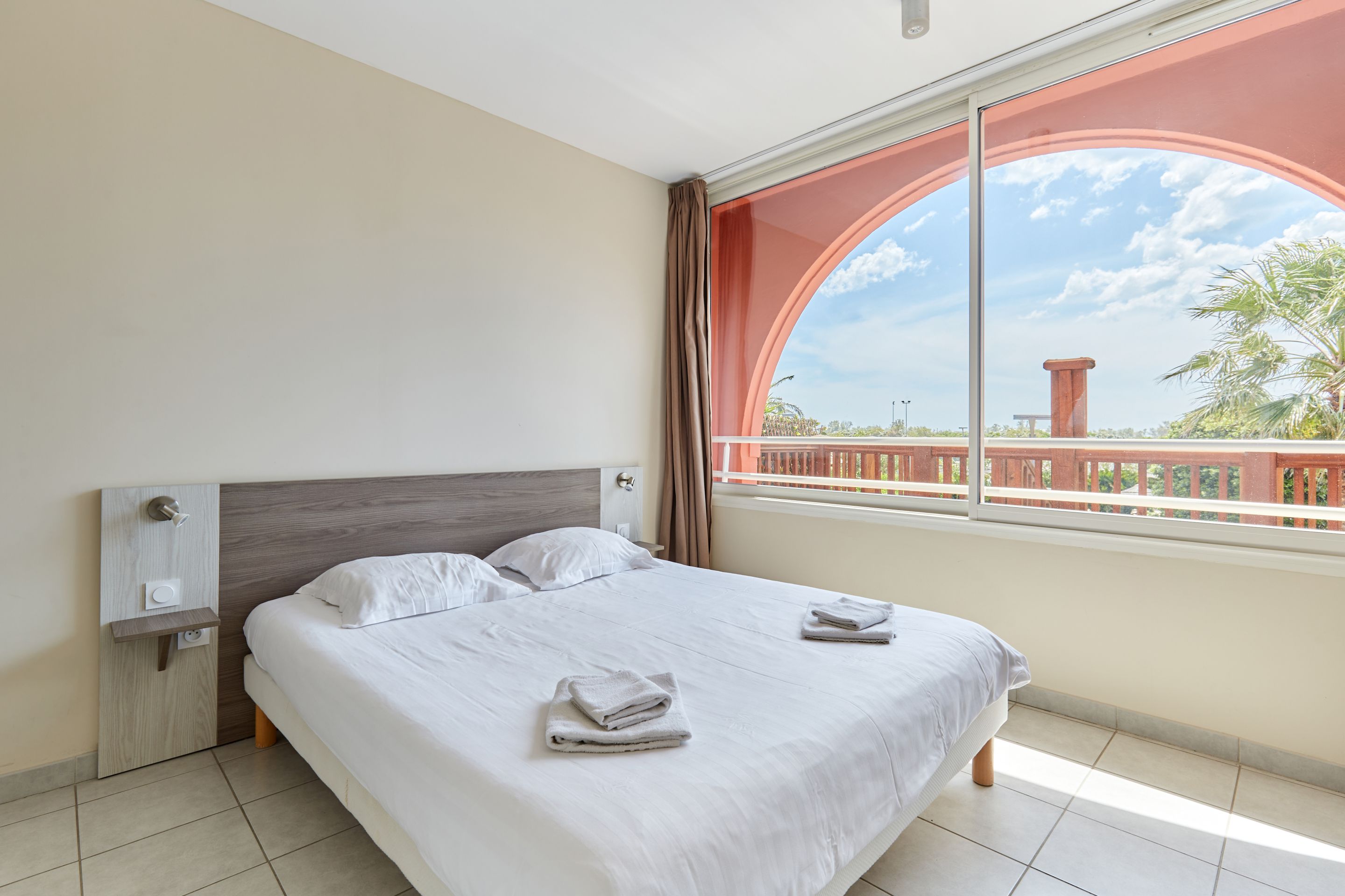 Apartment Capacity 6