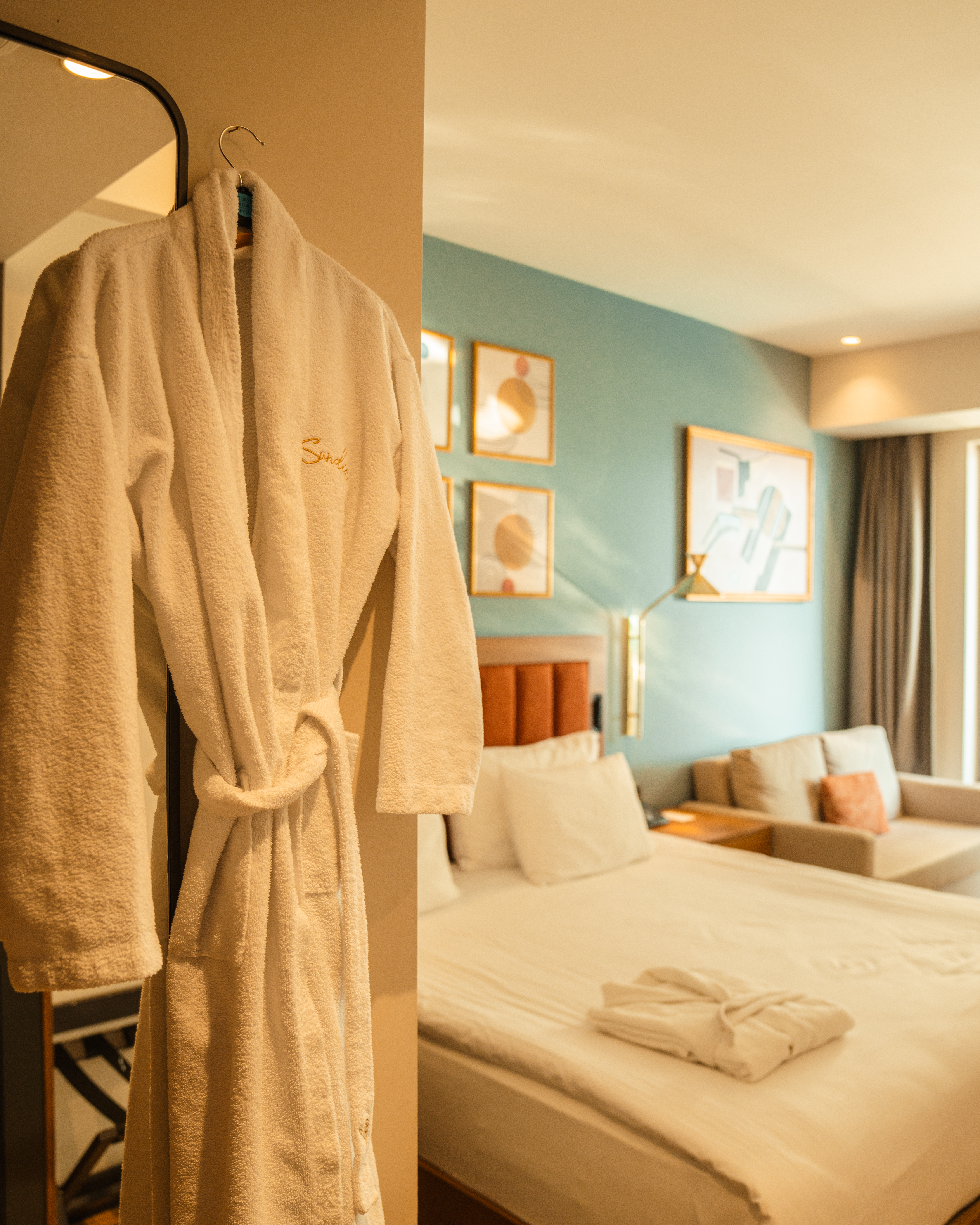 Double Deluxe Side Sea View