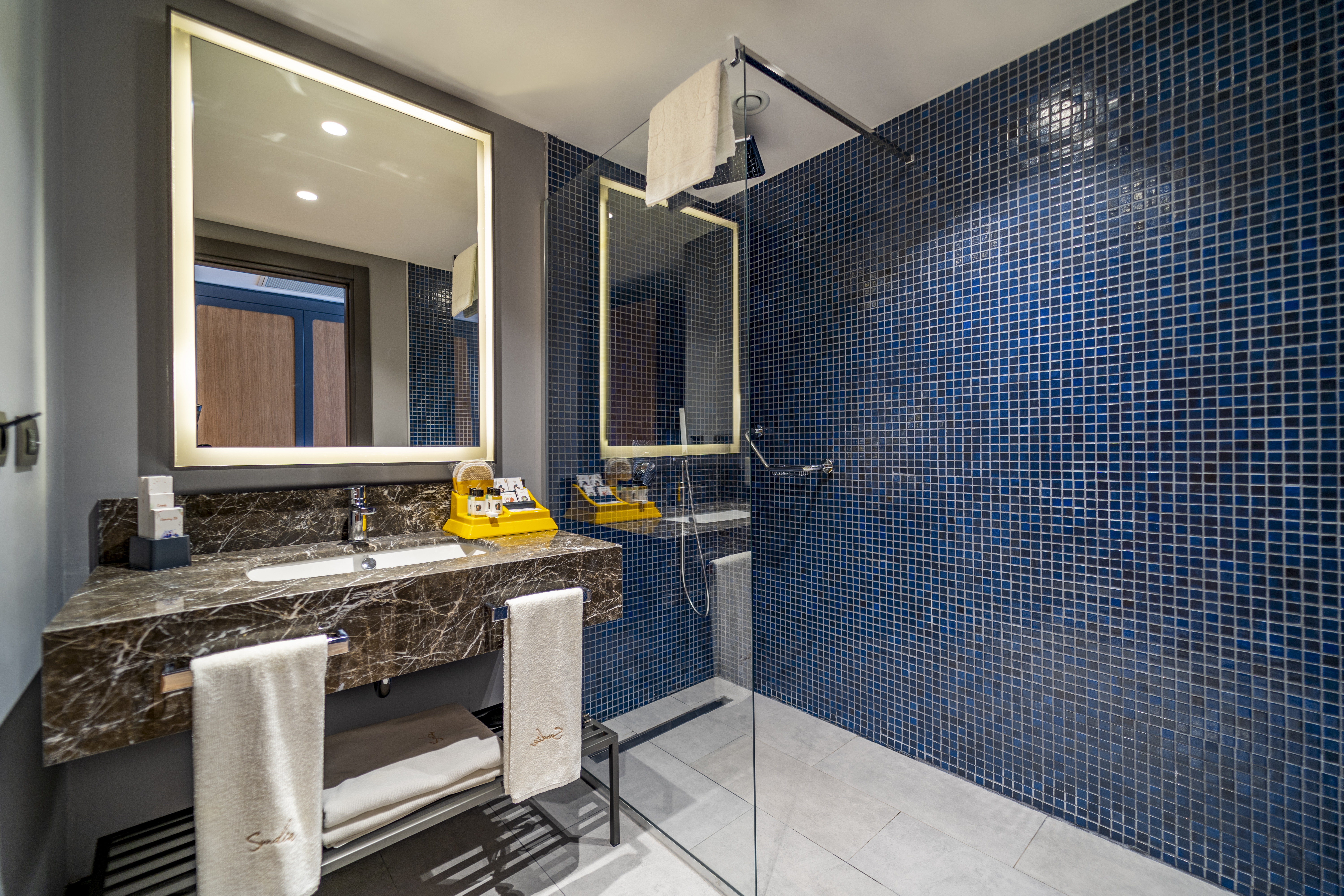 Double Single Deluxe Side Sea View