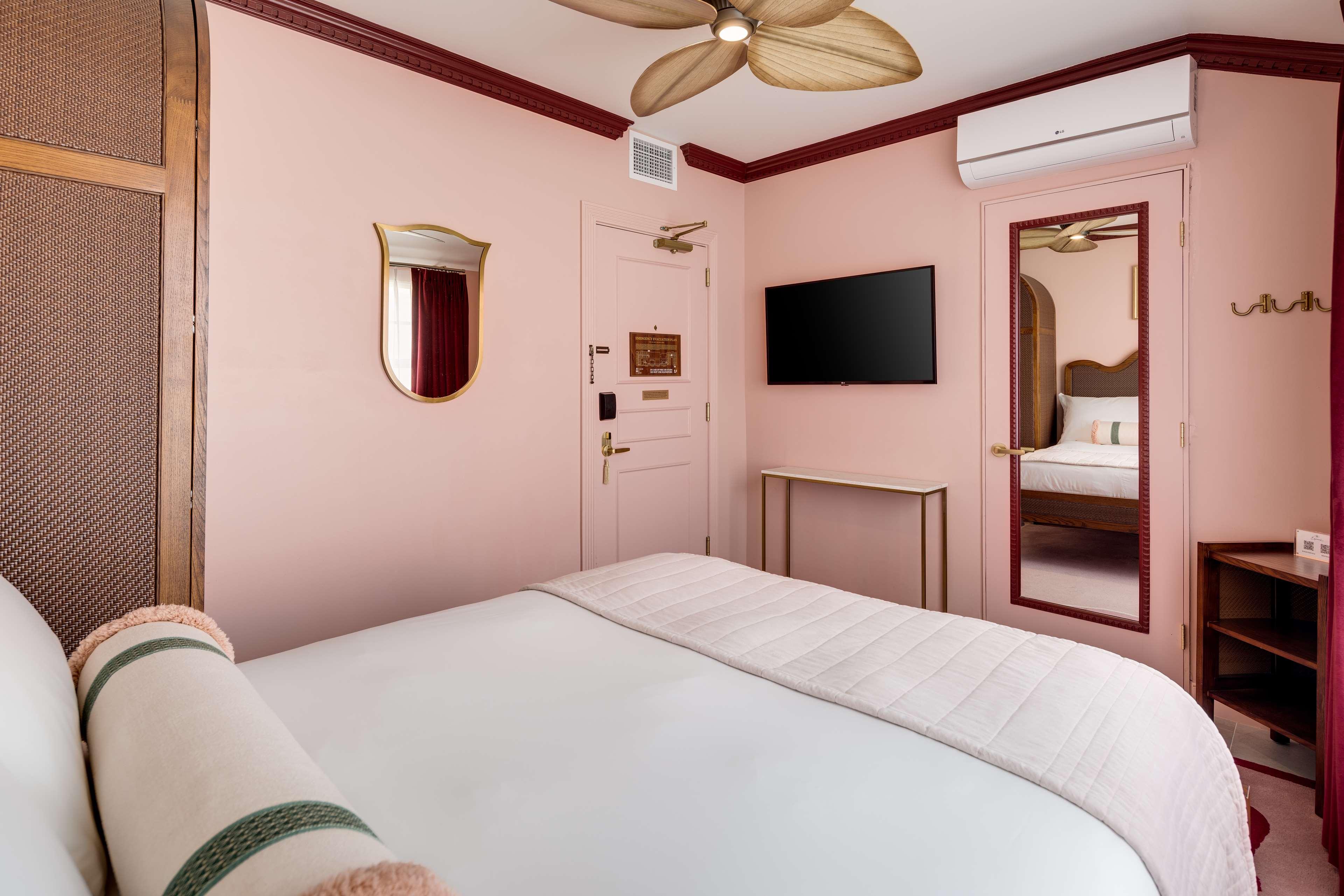 Double Queen Size Bed