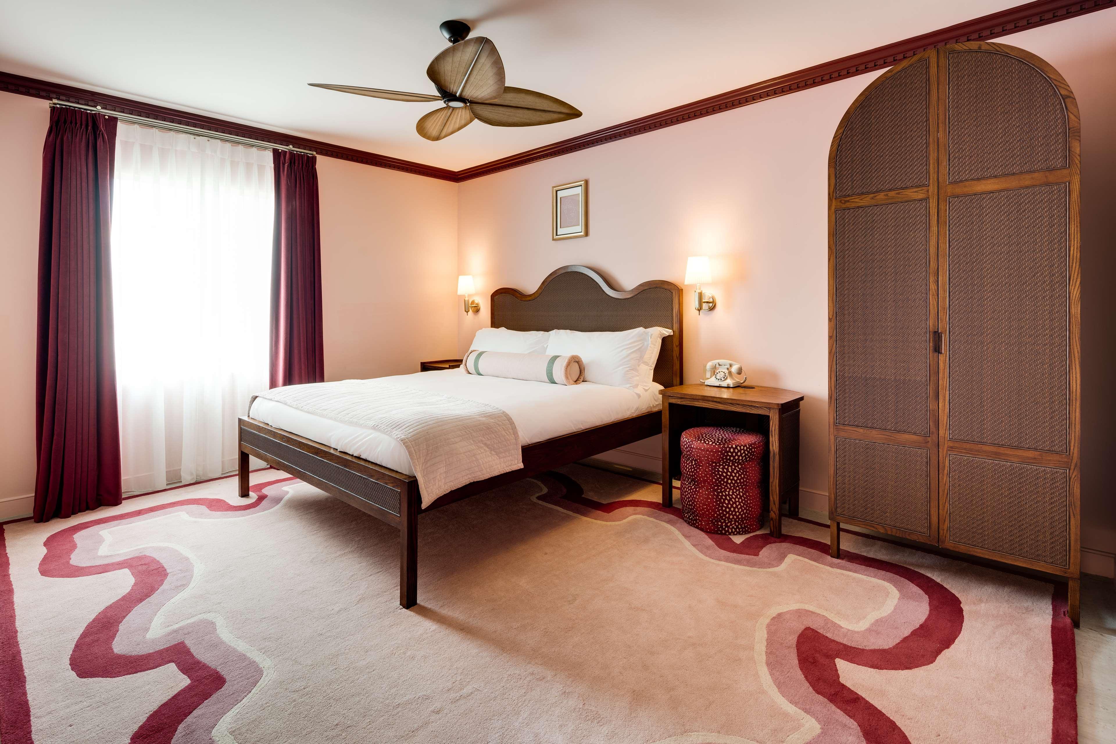 Villa Deluxe King Bed