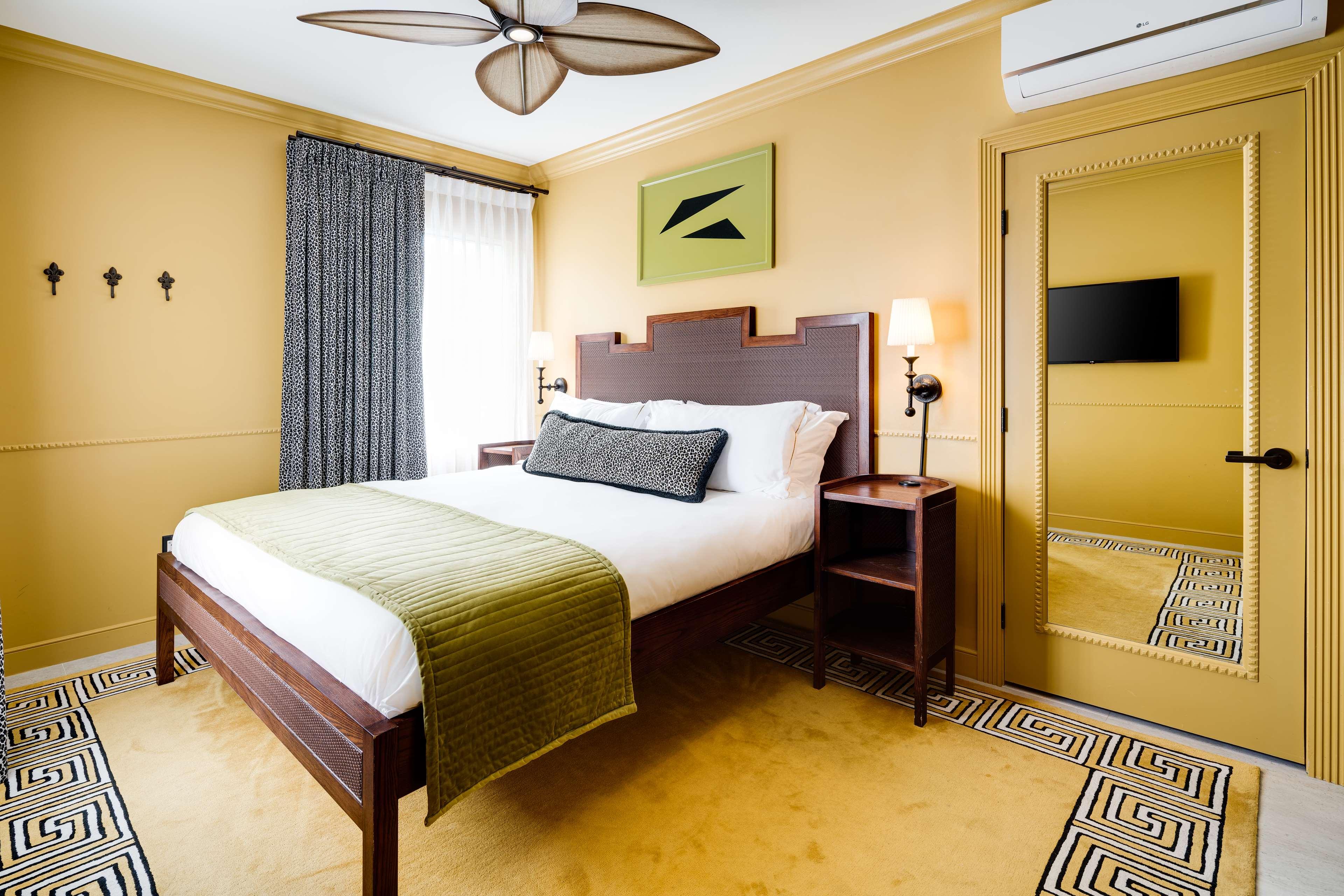 Double Deluxe King Bed