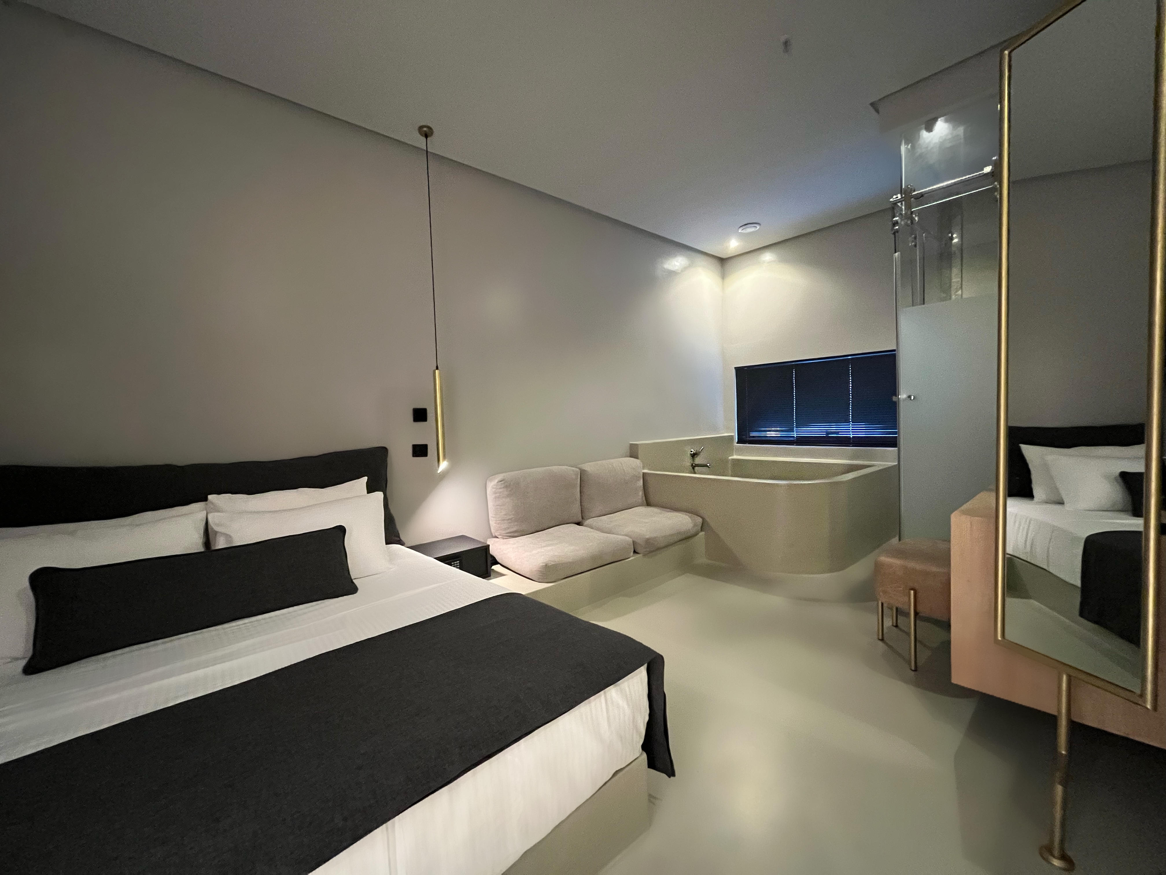 Suite Deluxe with Air Conditioning