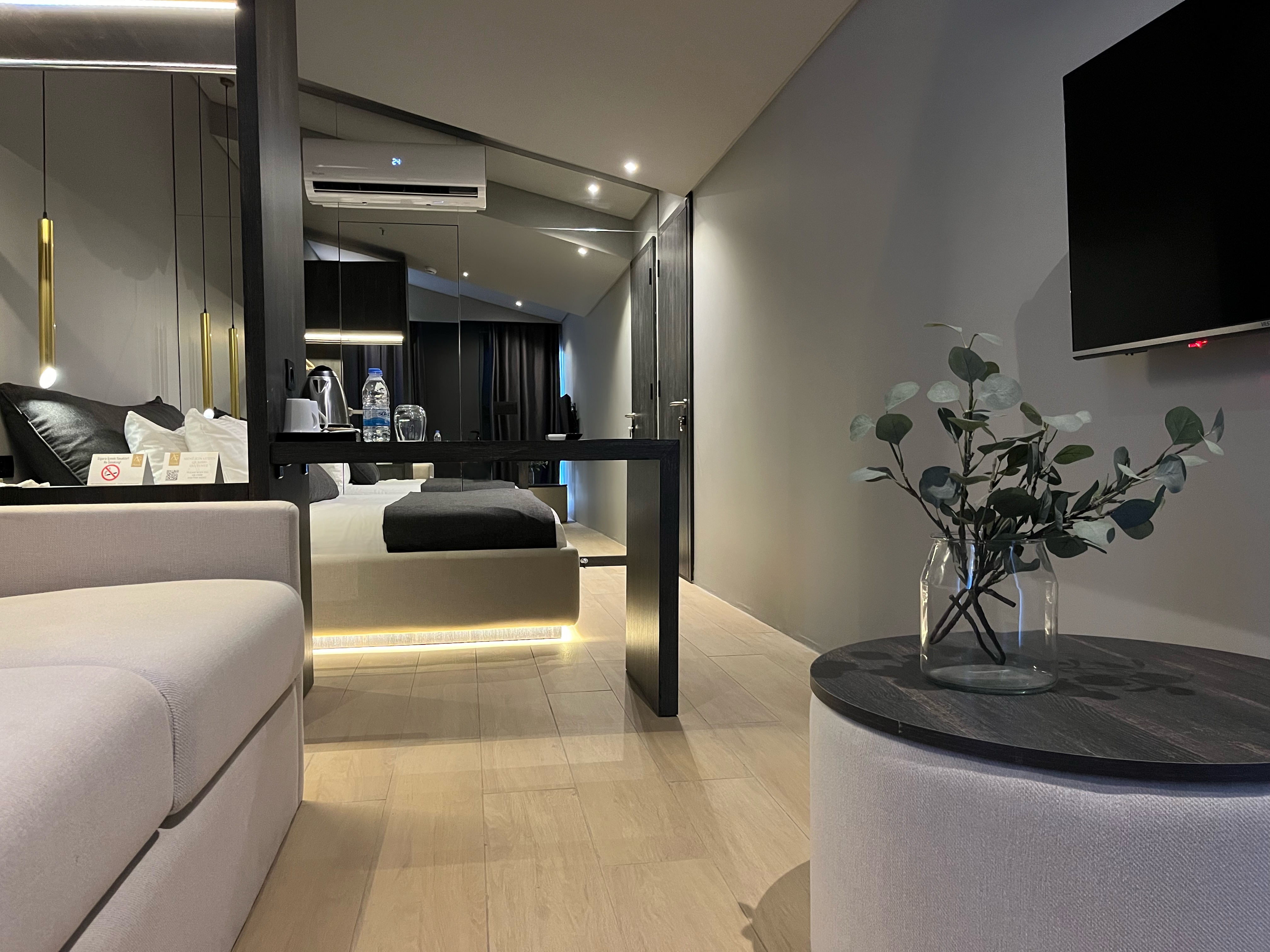 Suite One Bedroom with Terrace