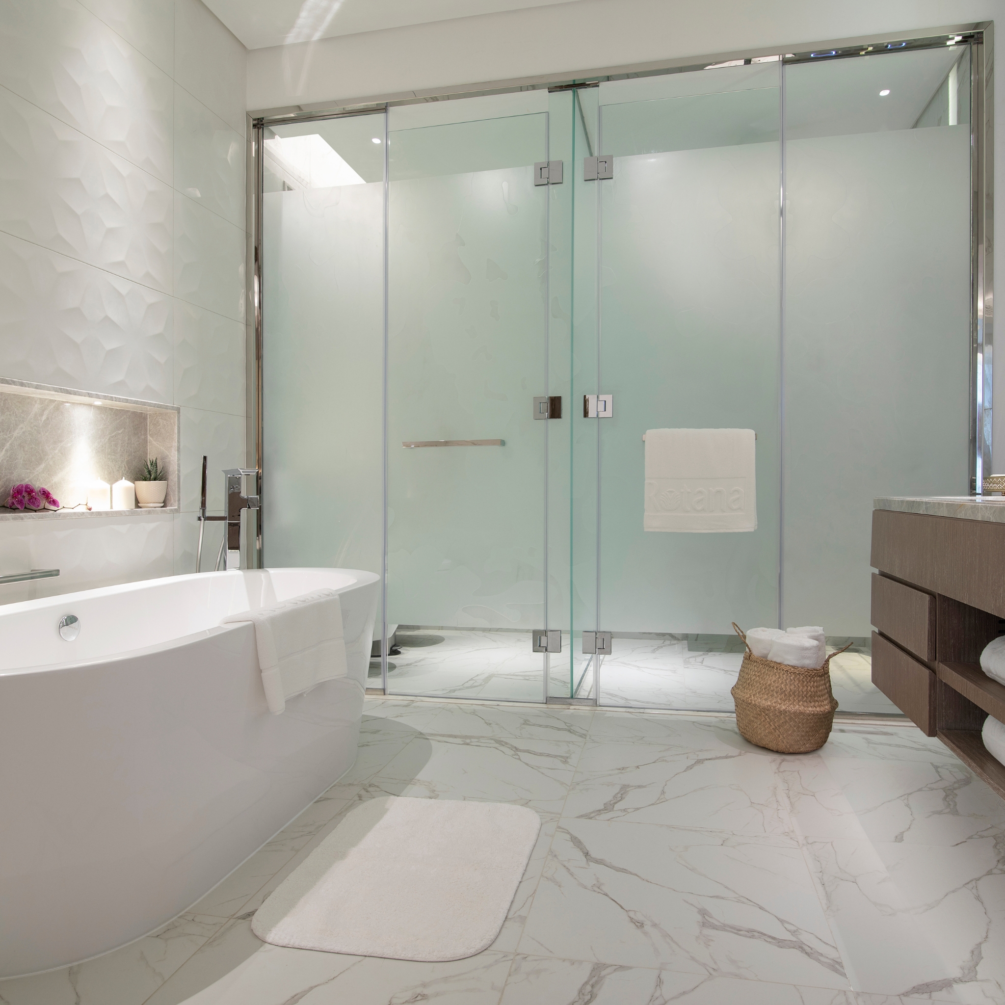 Family Room Pool View