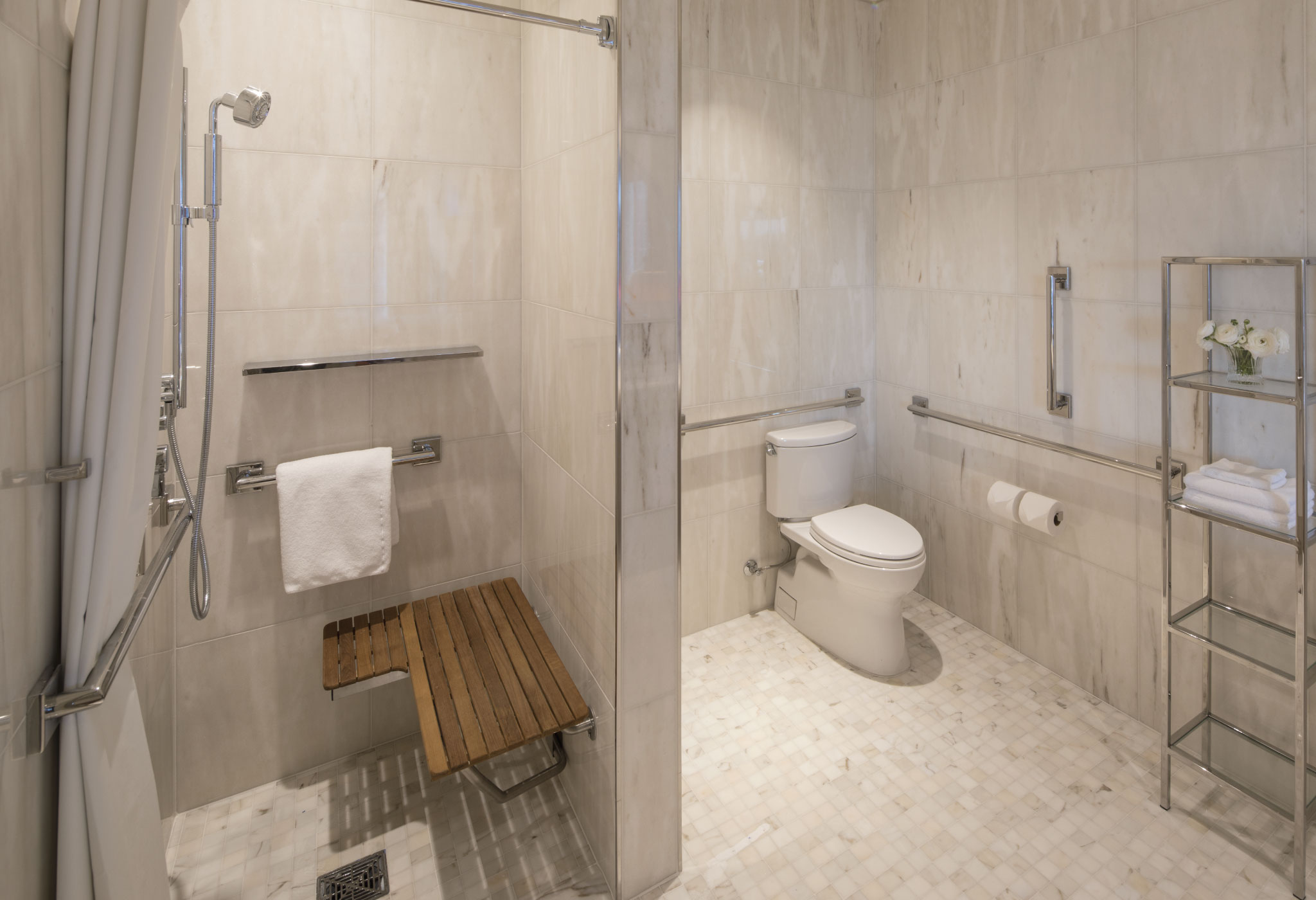 Room Deluxe Queen Bed