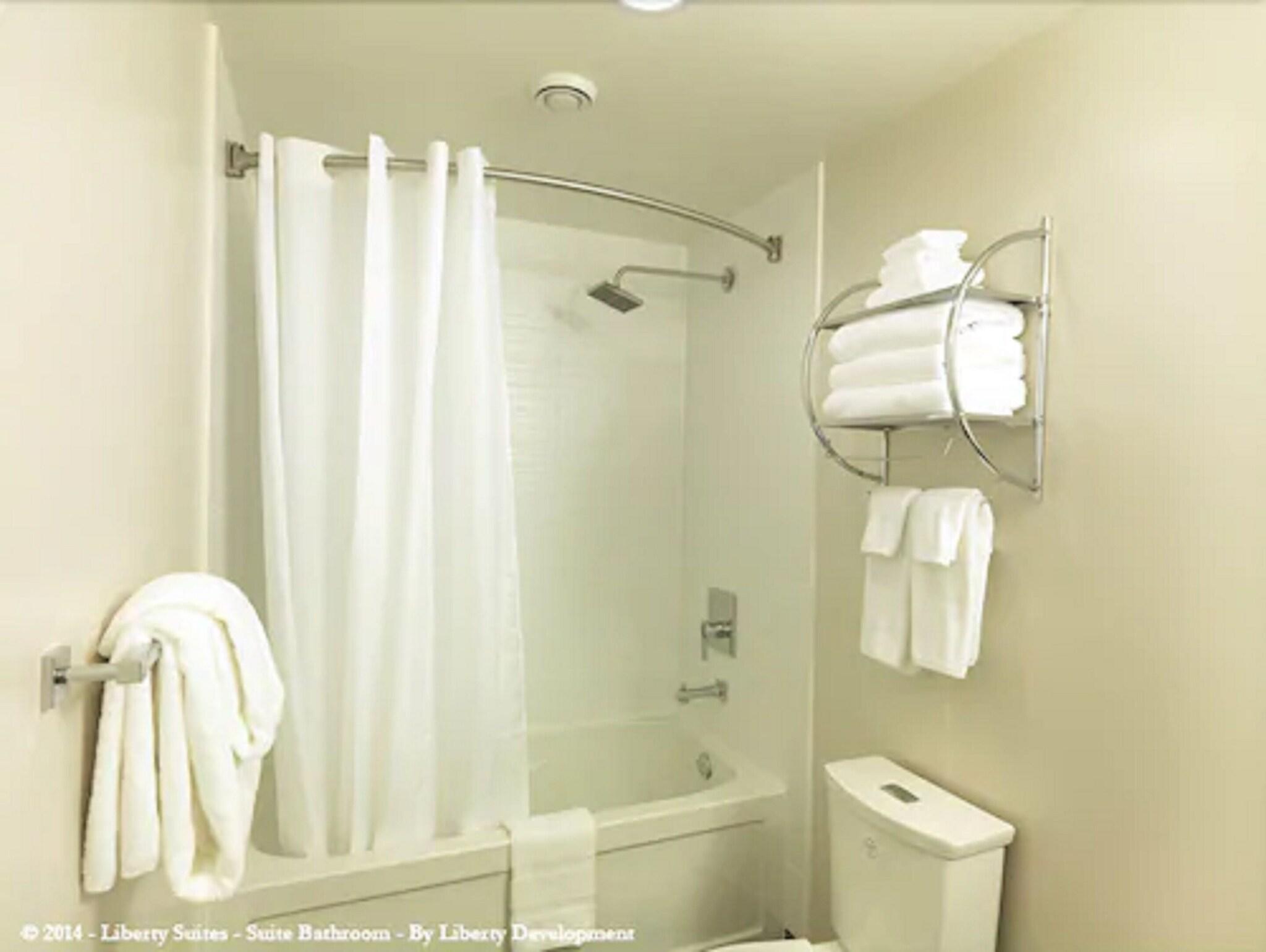 Suite Deluxe Two Queen Beds