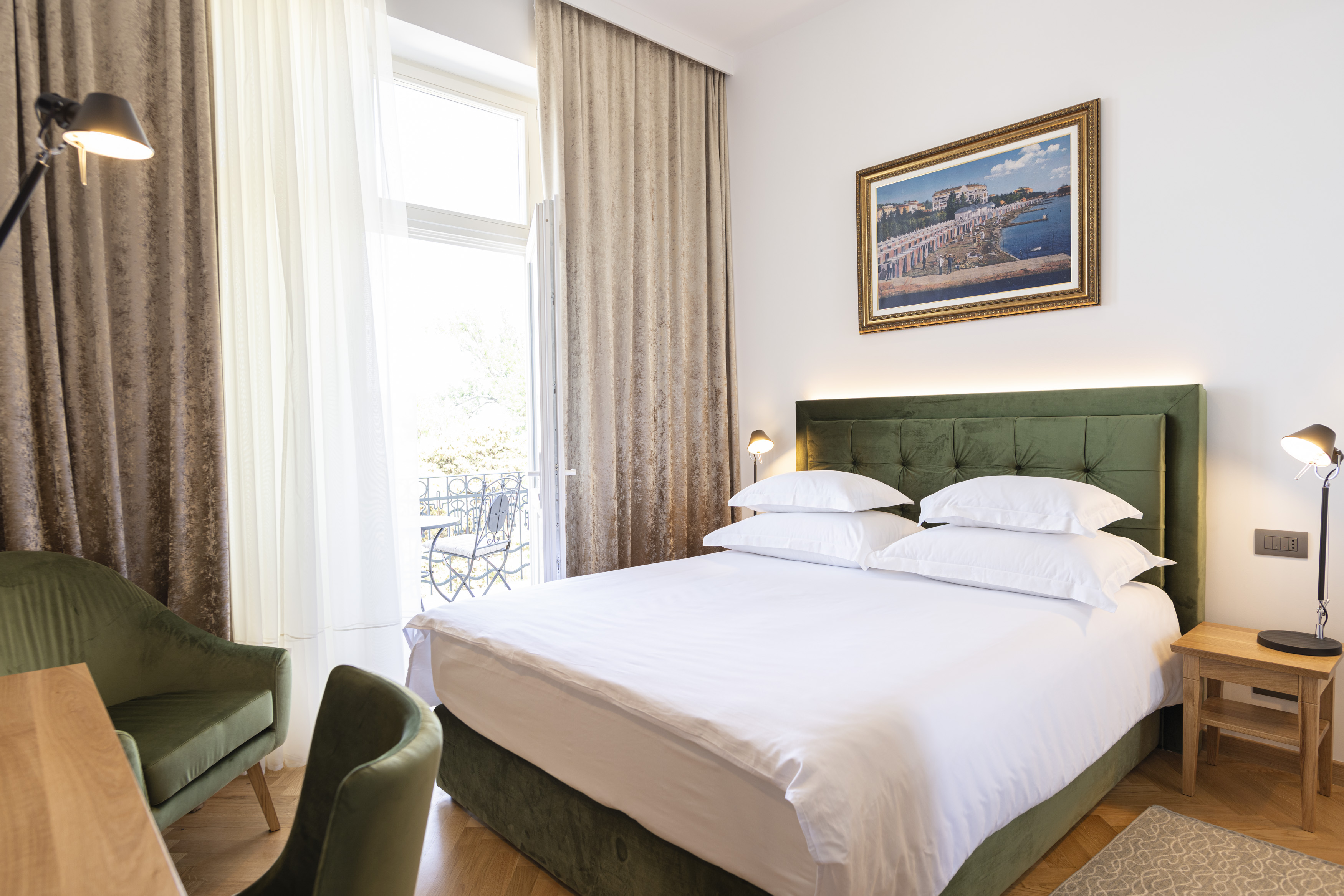 Double Deluxe Sea View with Balcony