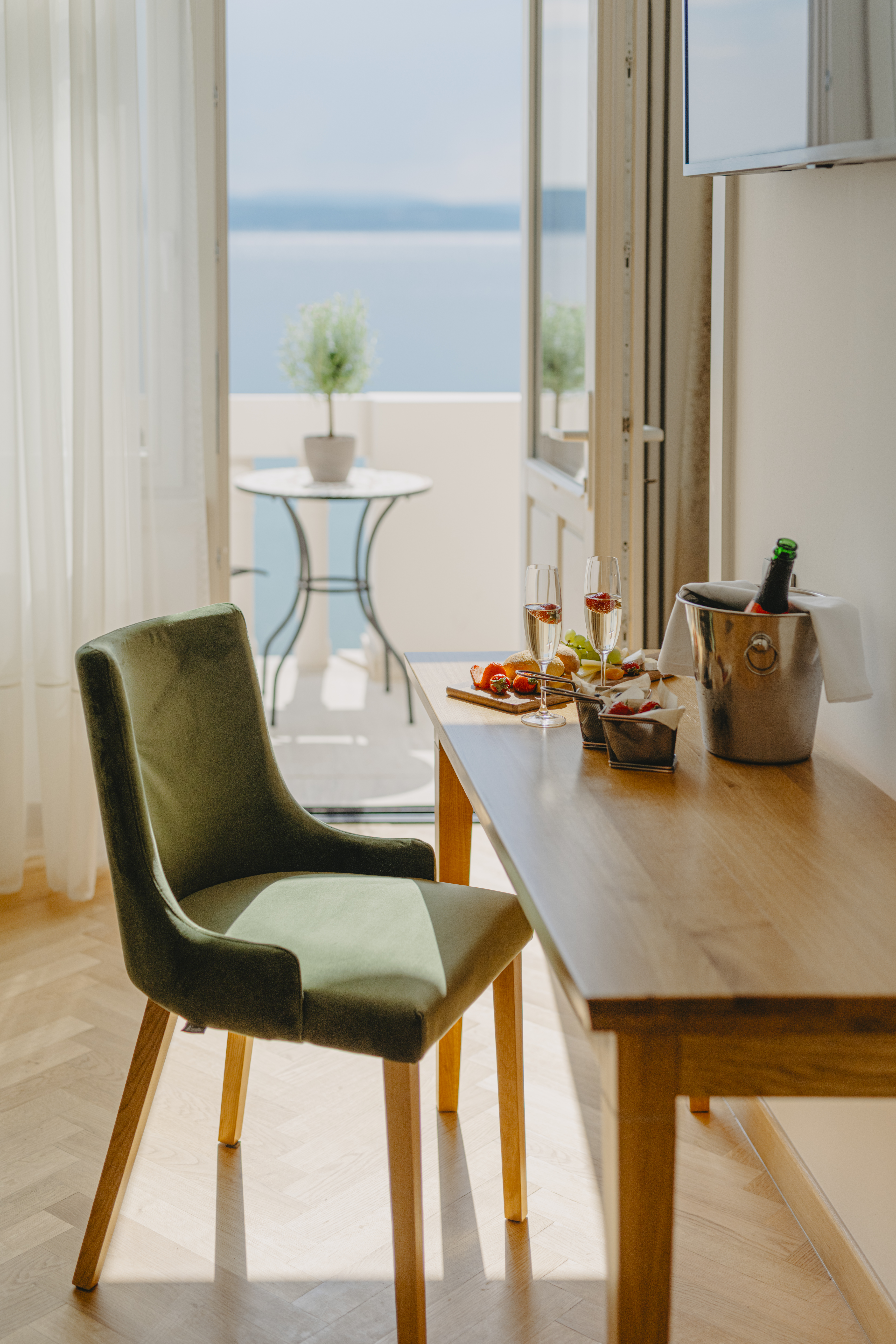 Double Deluxe Sea View with Balcony