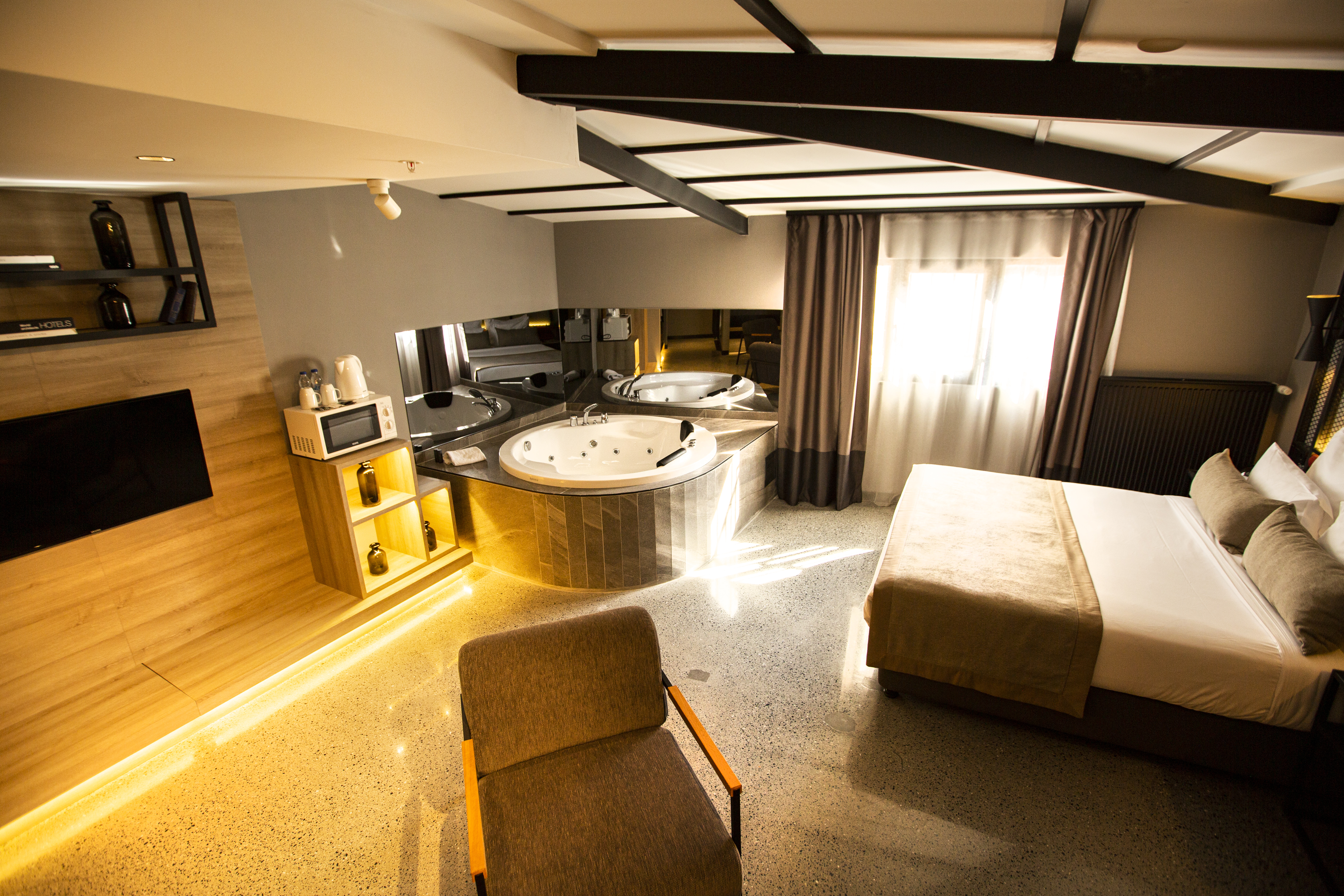 Suite with Jacuzzi