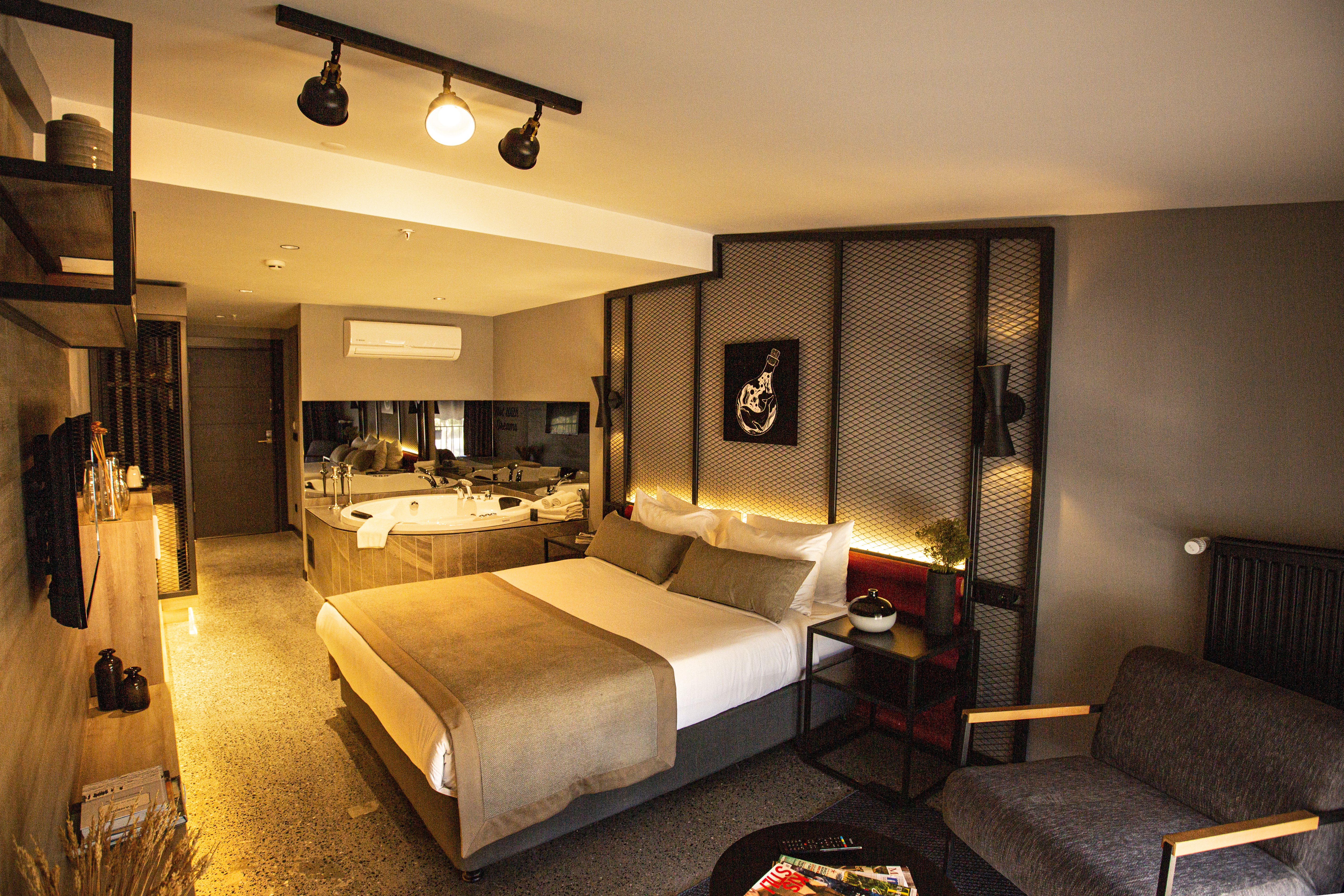 Junior Suite with Jacuzzi