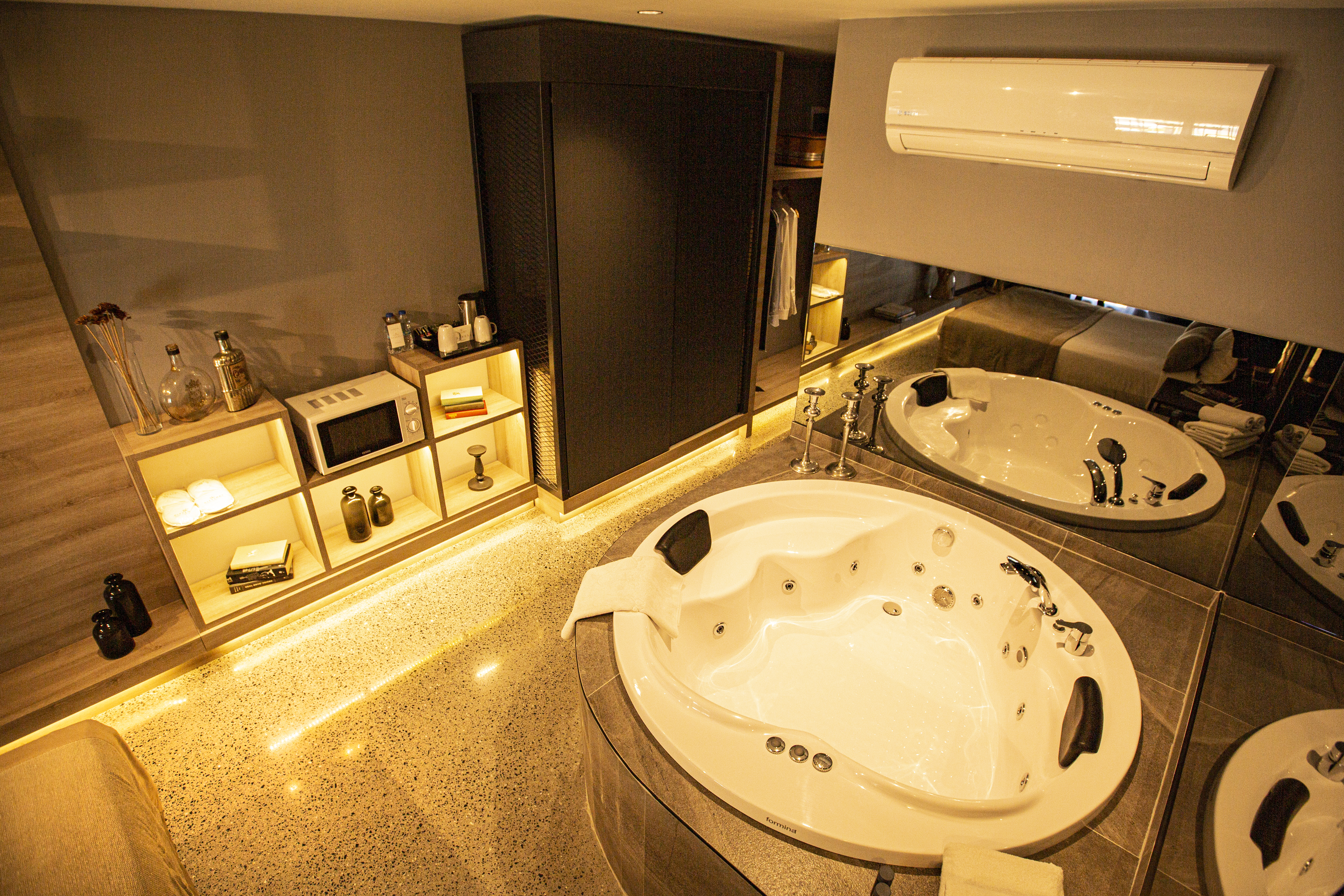 Junior Suite with Jacuzzi