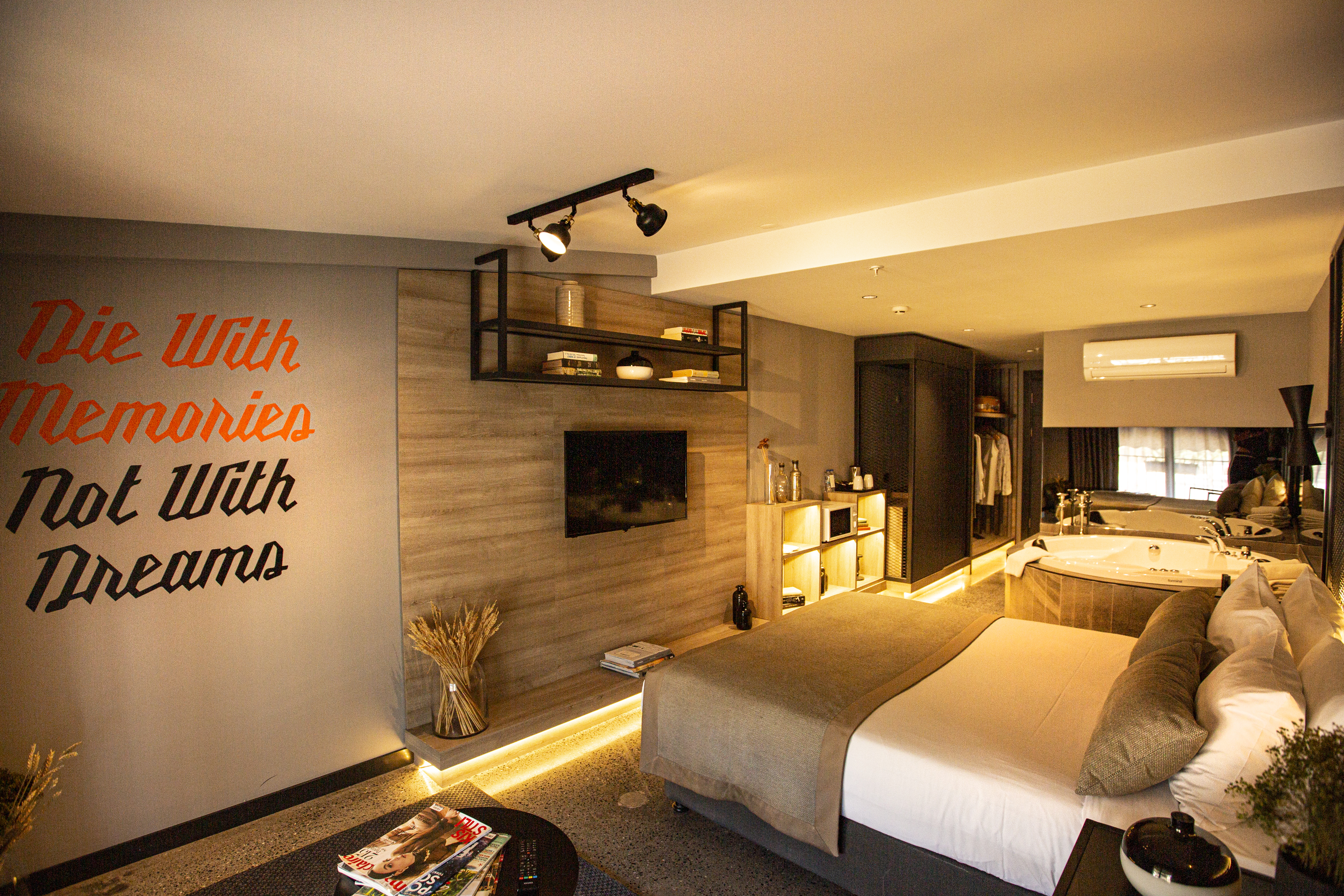 Junior Suite with Jacuzzi