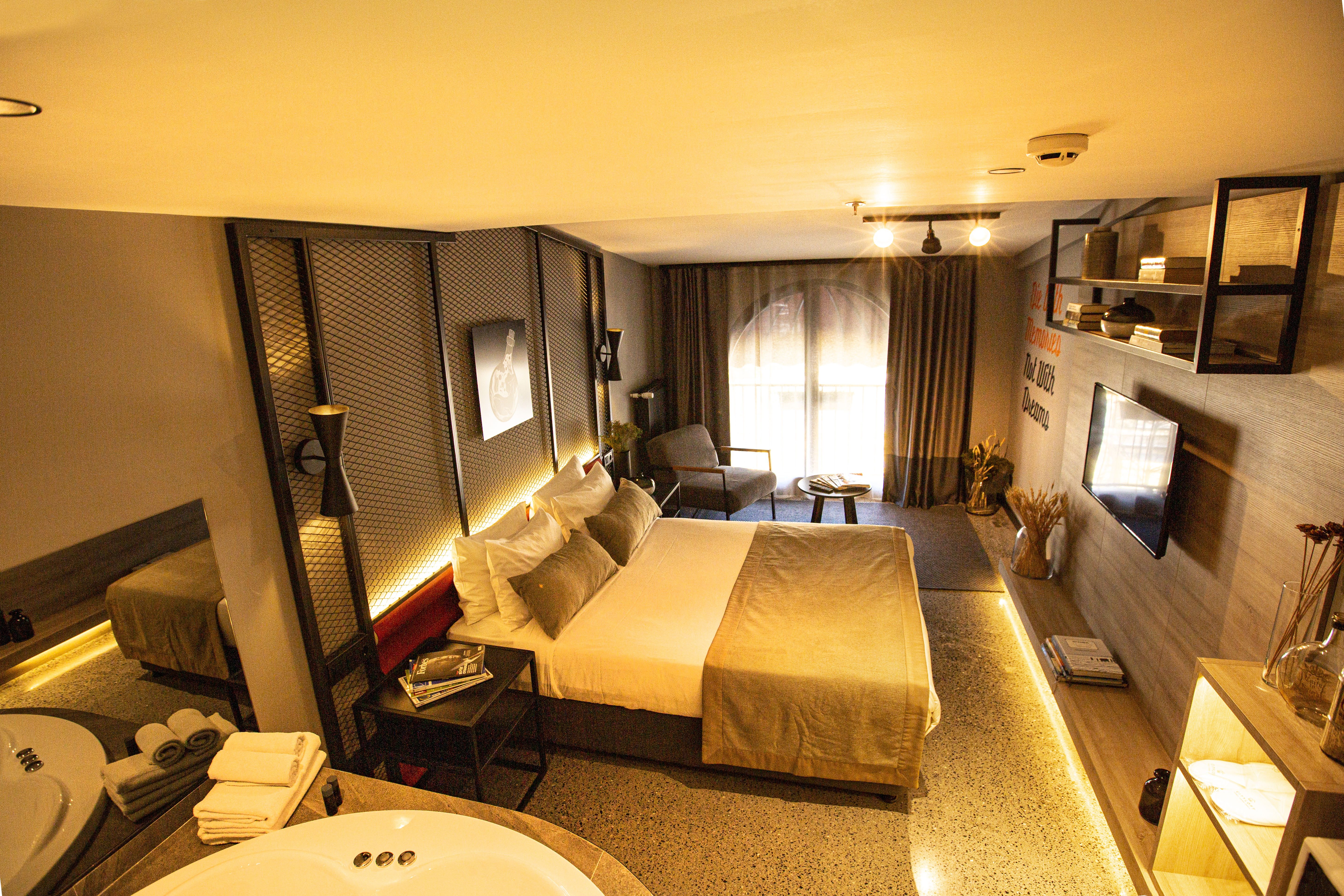 Junior Suite with Jacuzzi