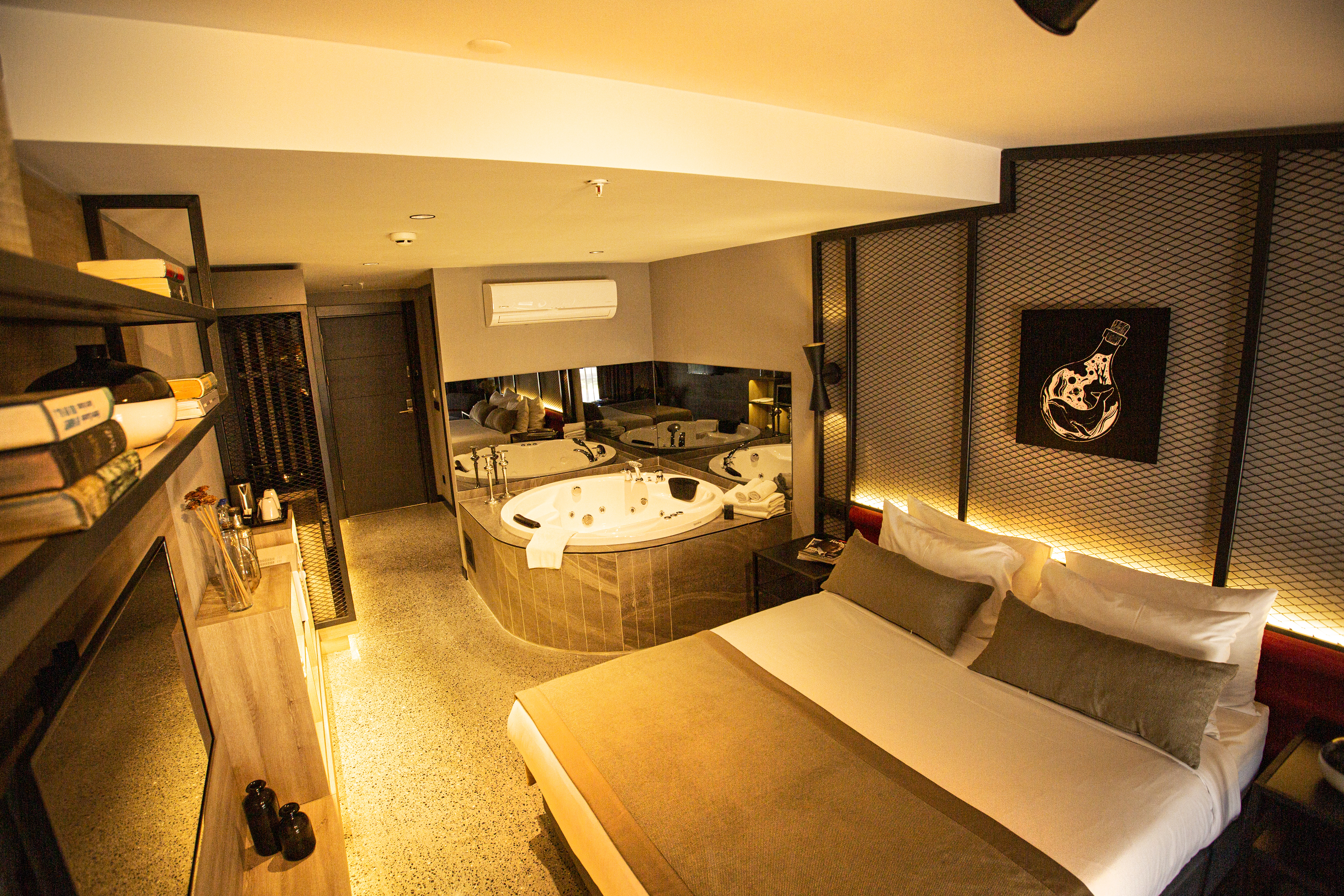 Junior Suite with Jacuzzi