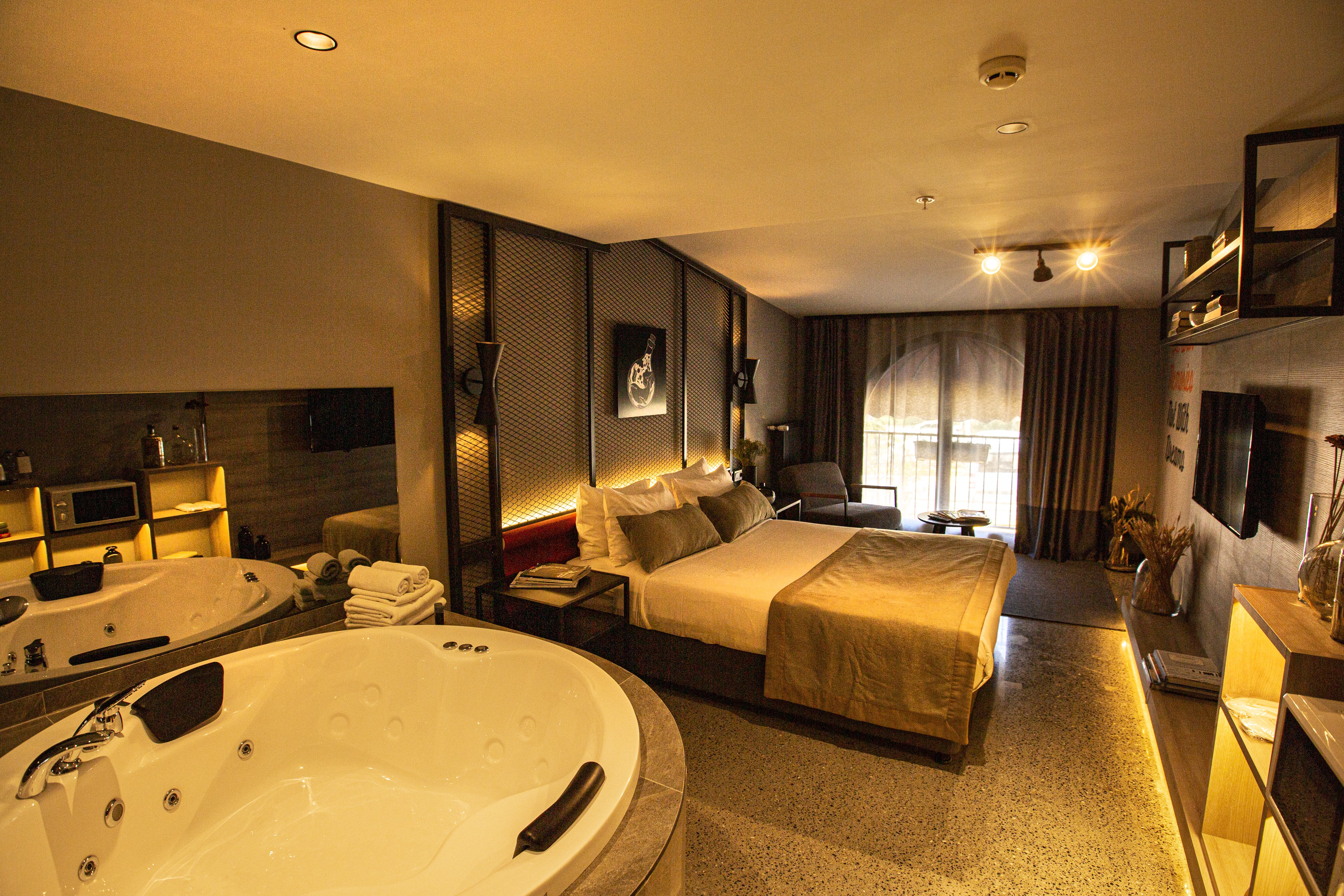 Junior Suite with Jacuzzi