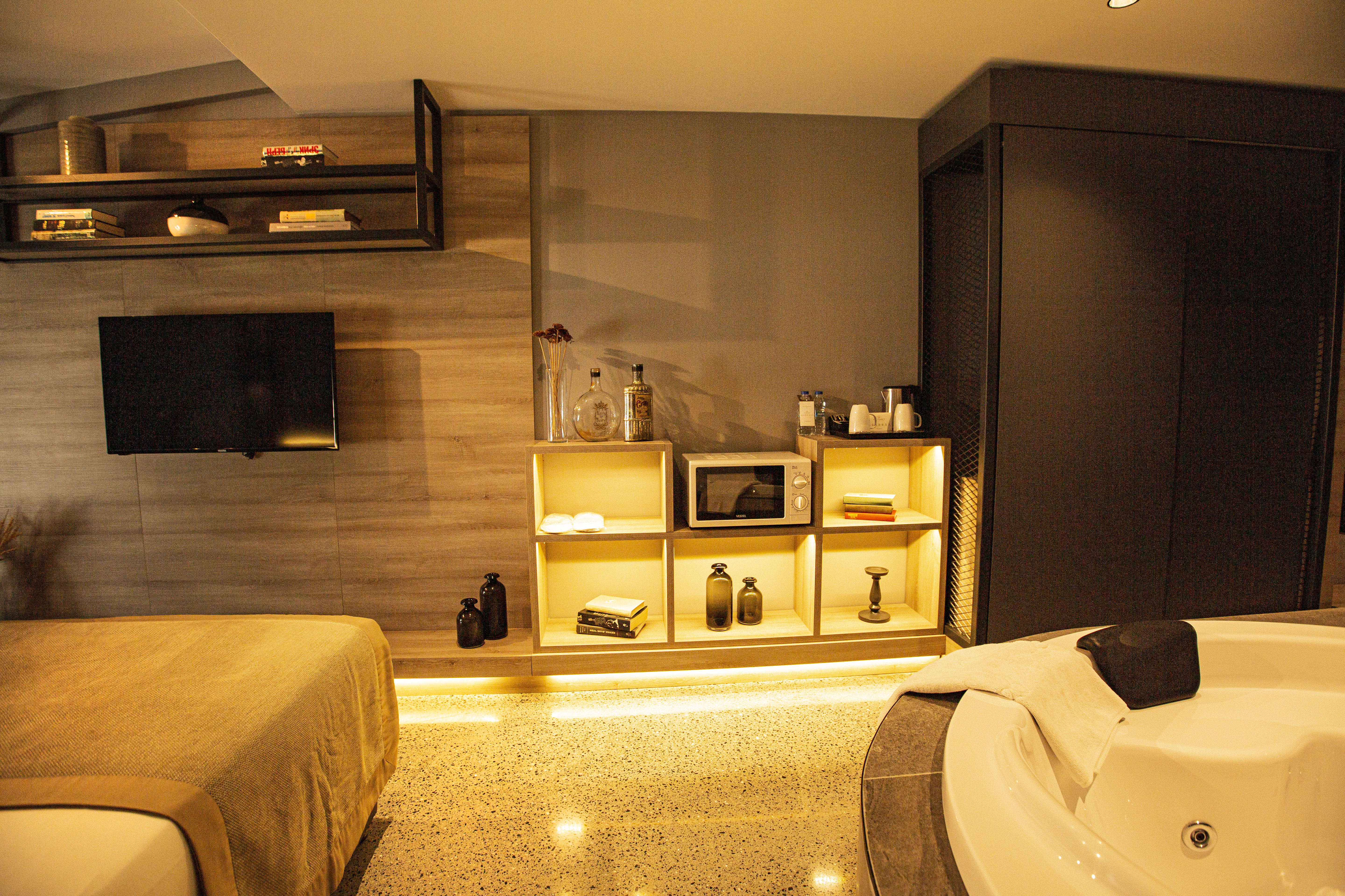 Junior Suite with Jacuzzi