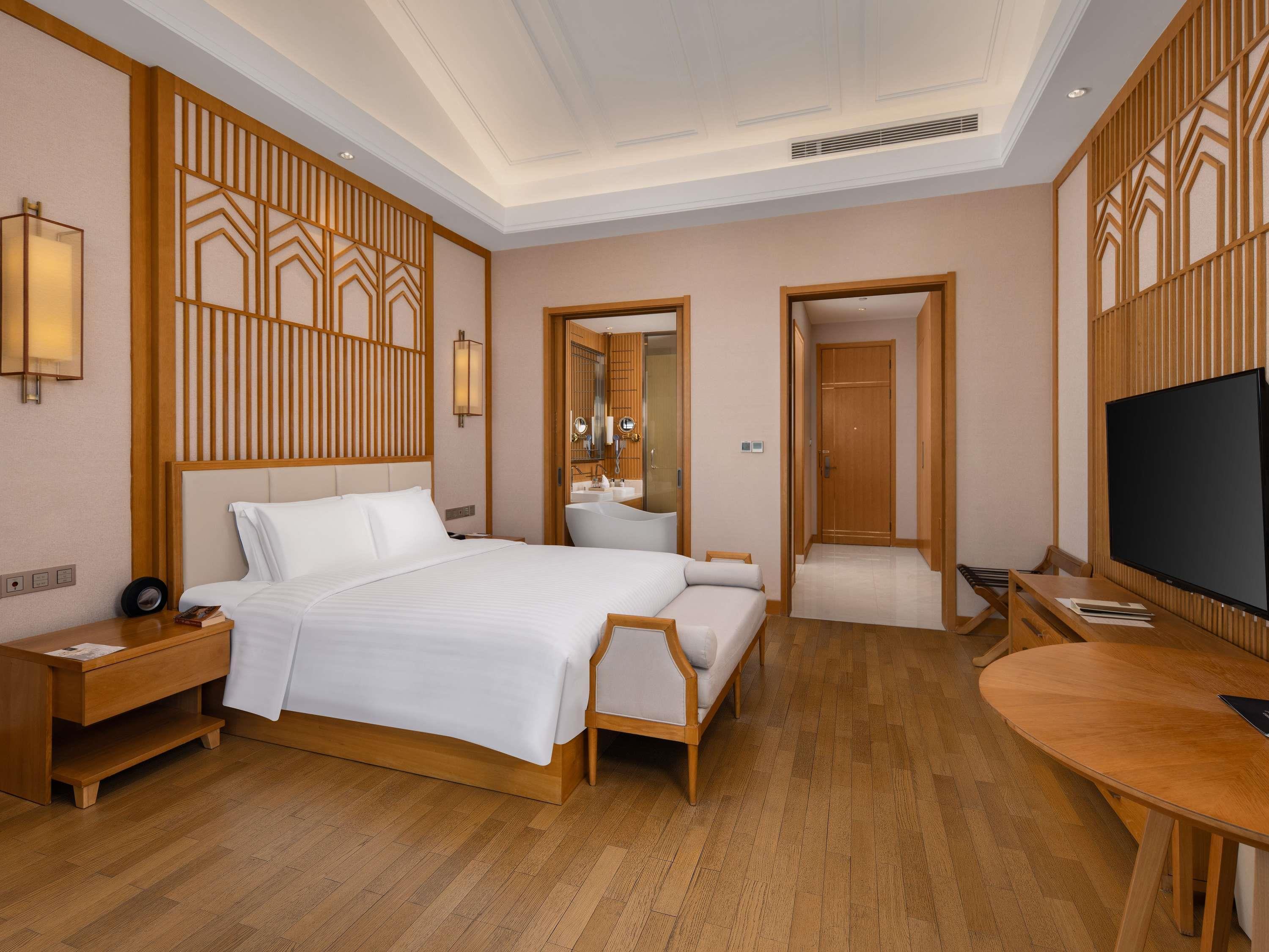 Room Executive King Bed